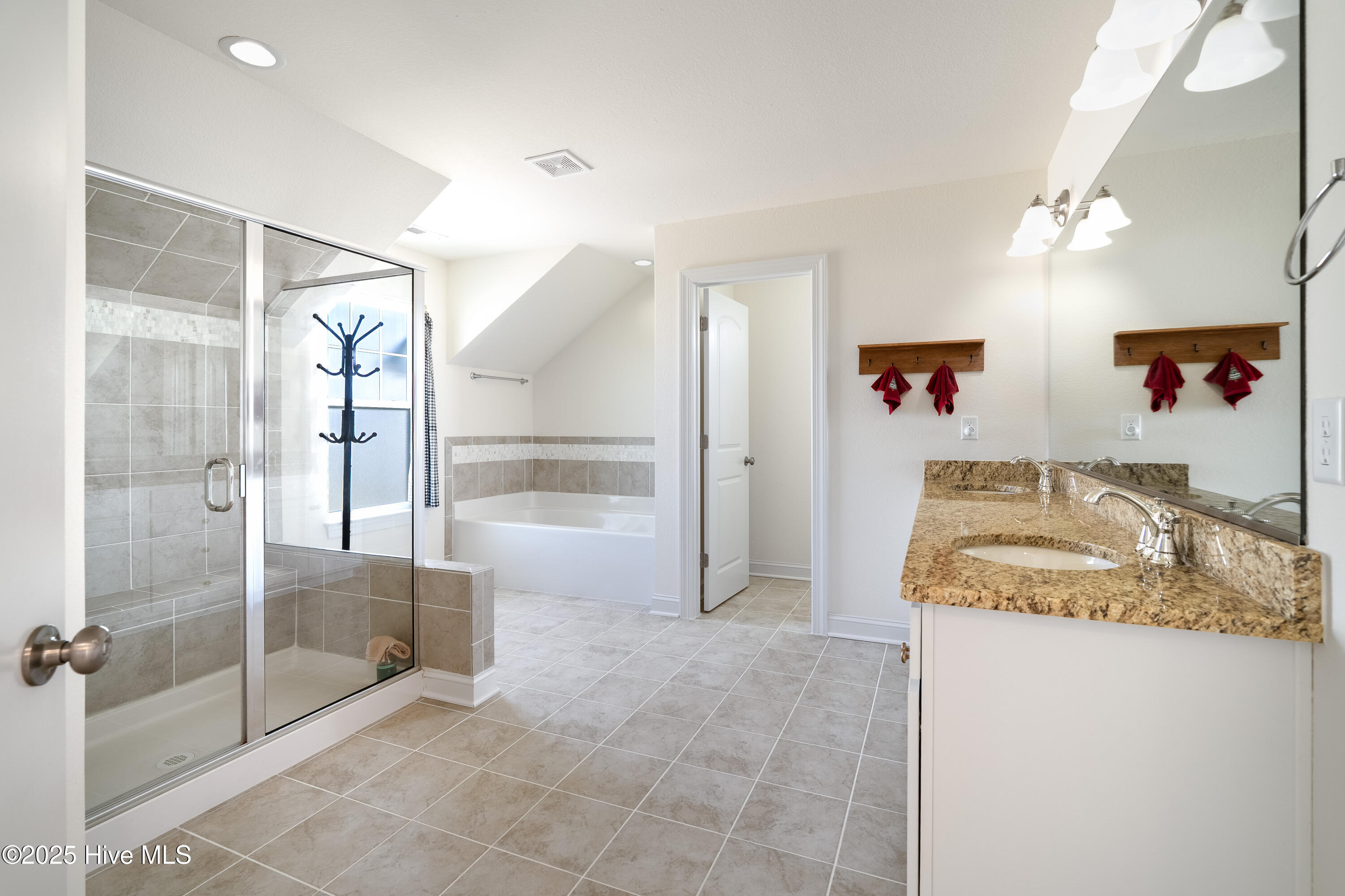 300 Farmstead Loop, Moyock, NC, 27958