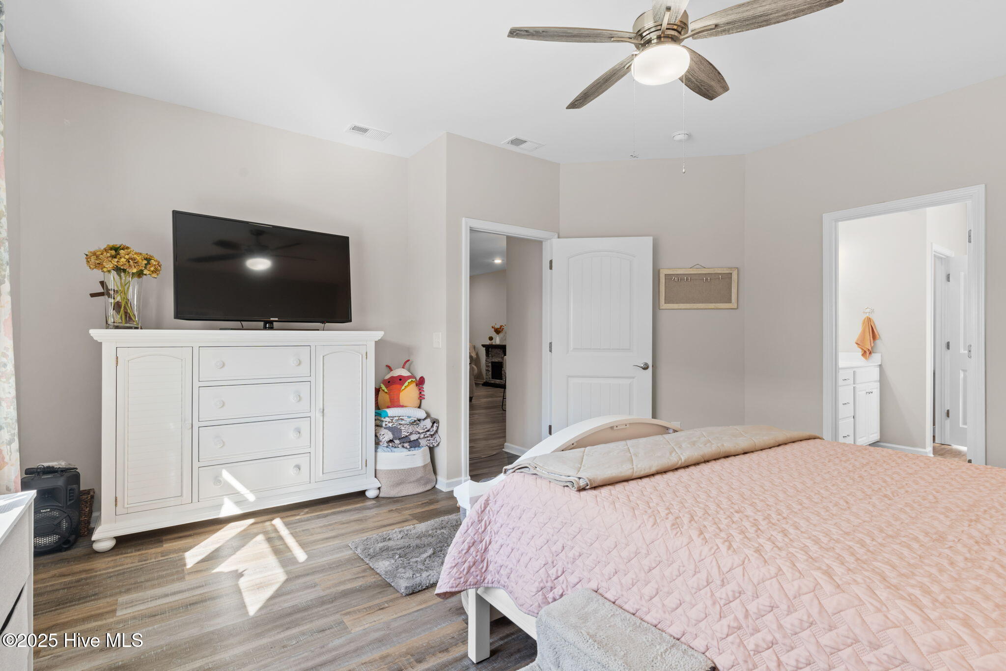 100535232 | Photo 21