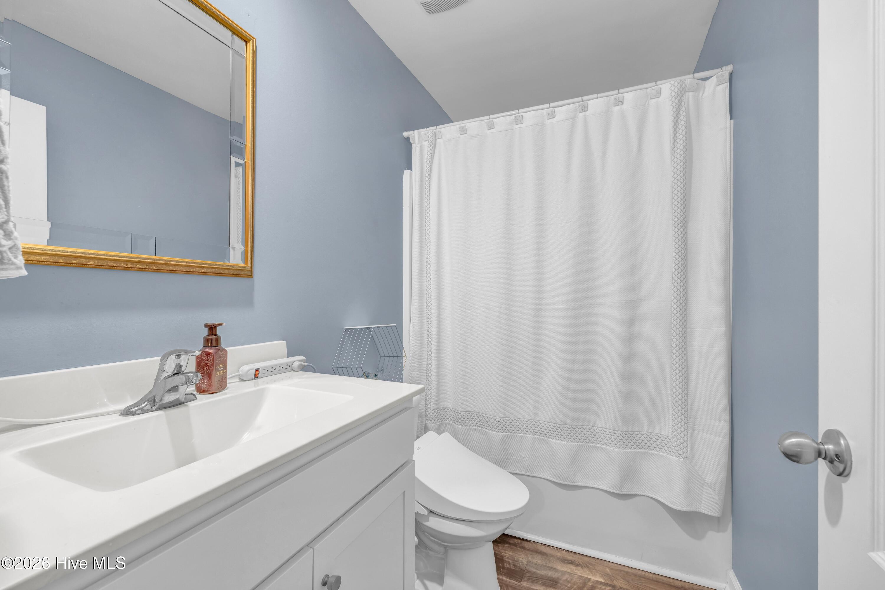 100551706 | Photo 24