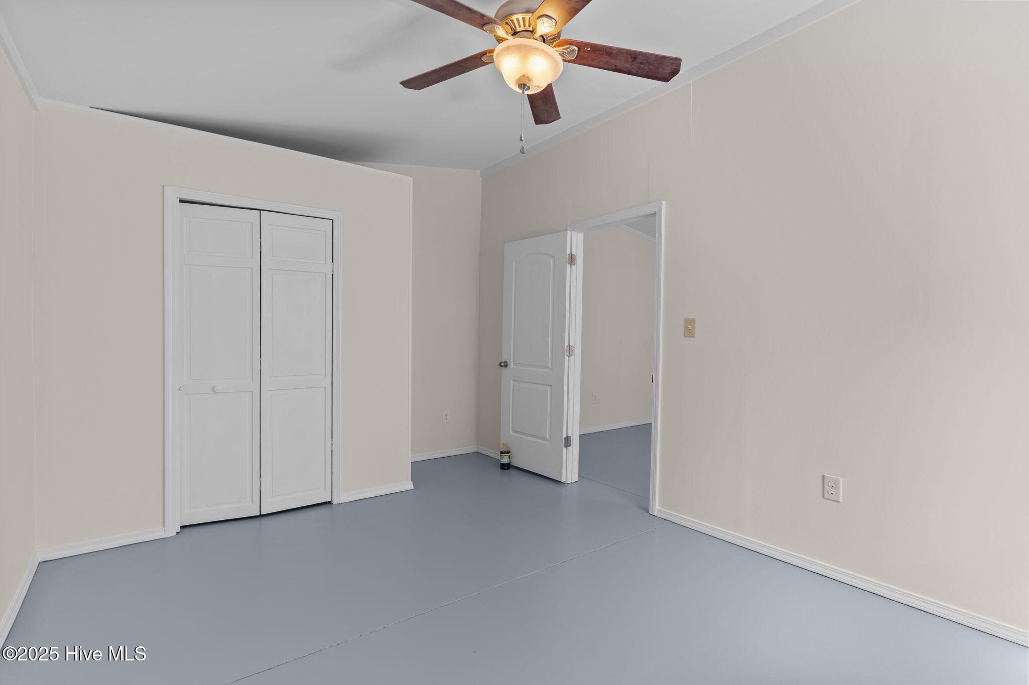 100531934 | Photo 23