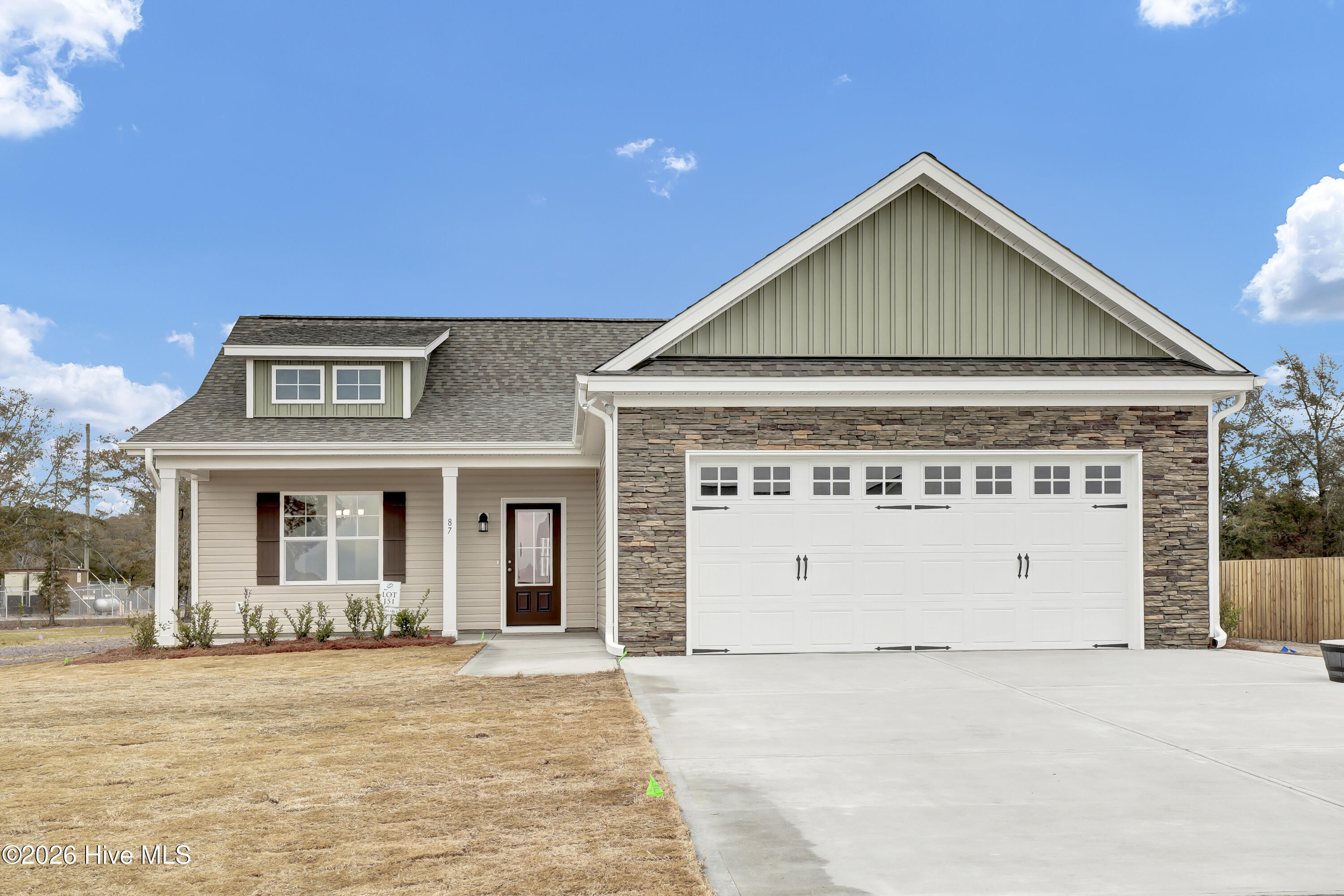 100534930 | Photo 37