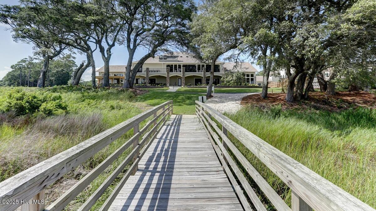 100505838 | Photo 70