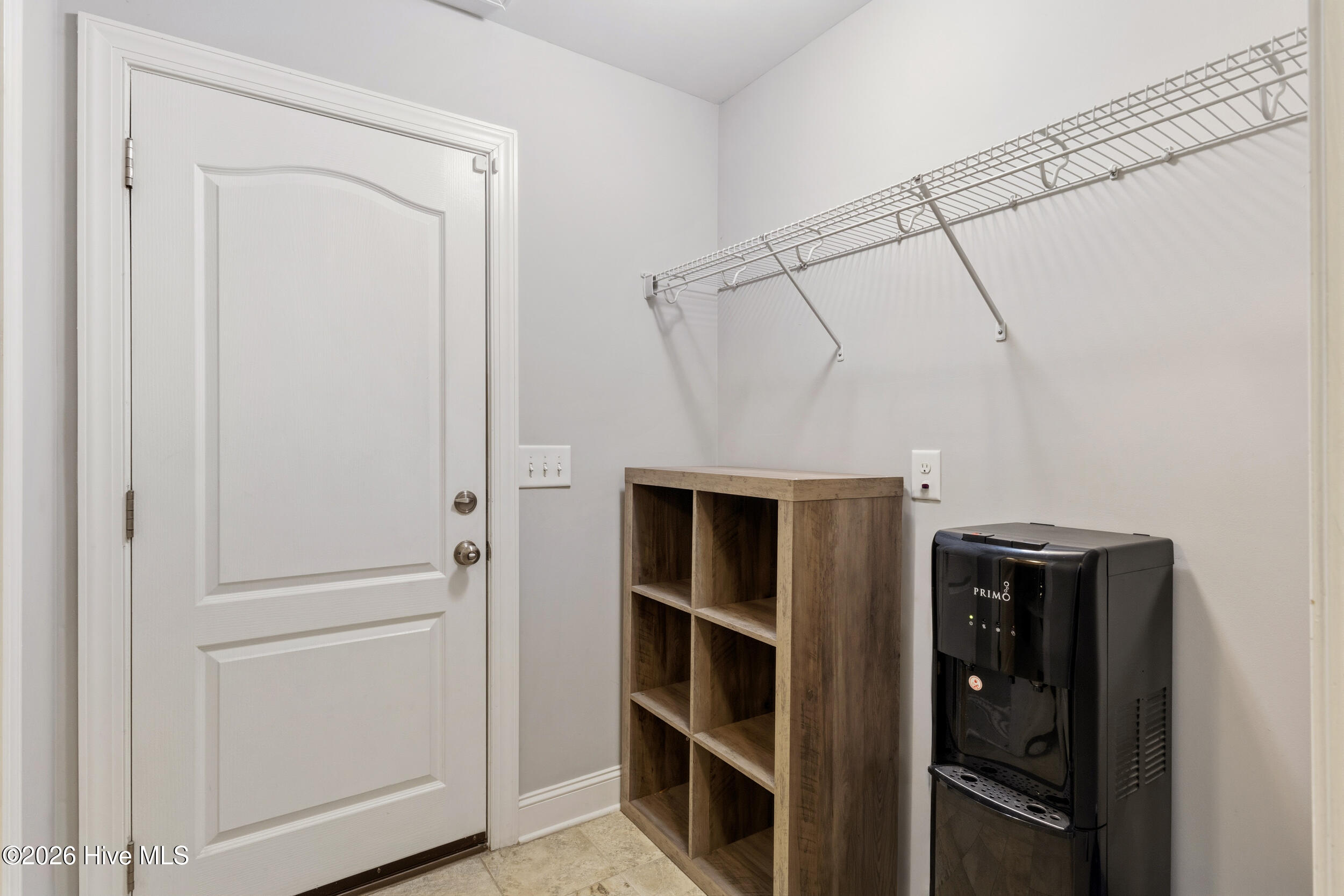 100569196 | Photo 29