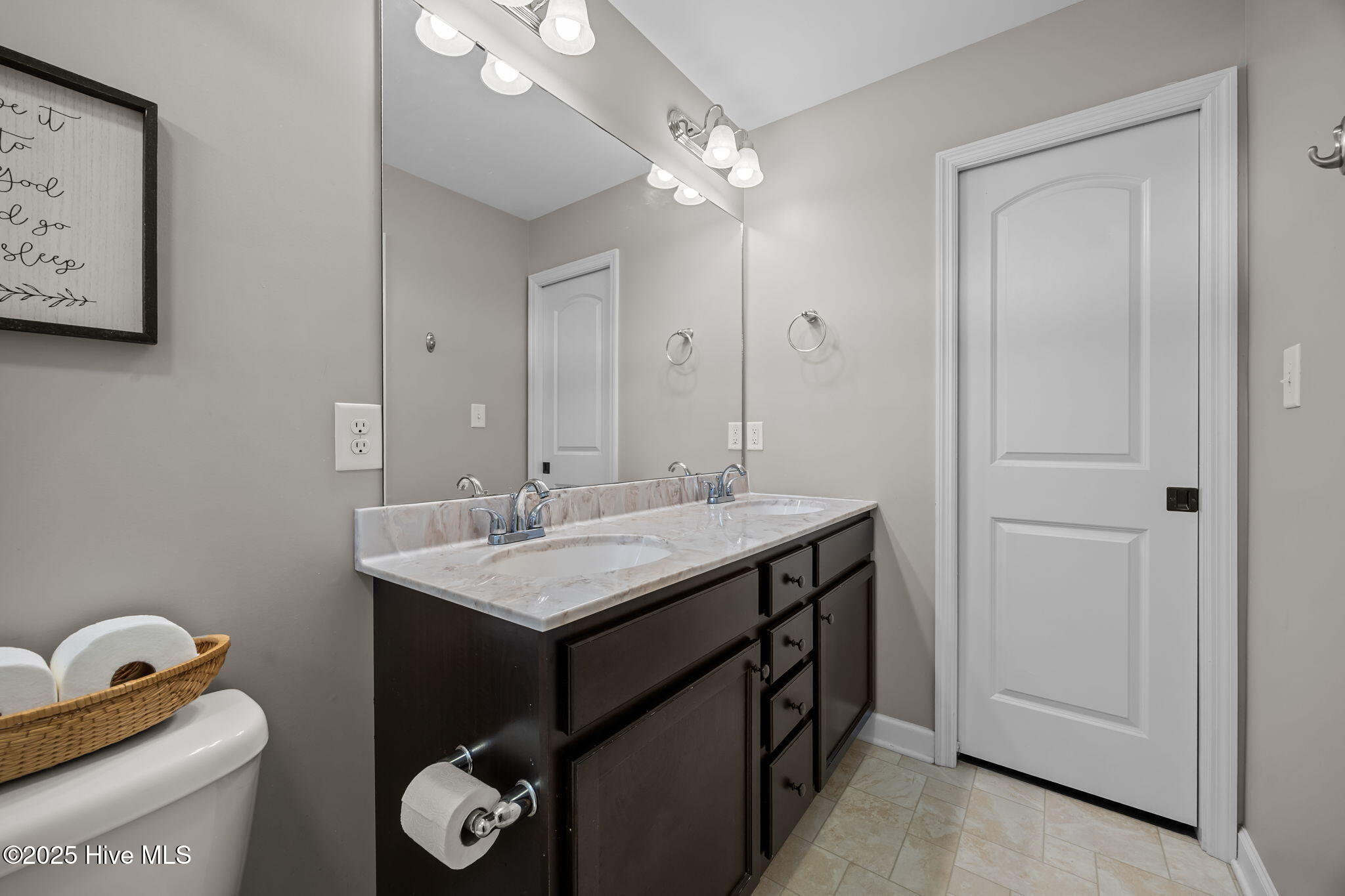 100537004 | Photo 31