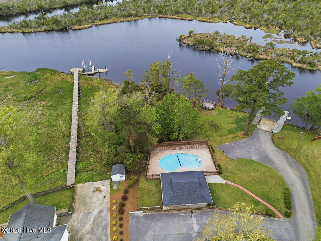 100565606 | Photo 83