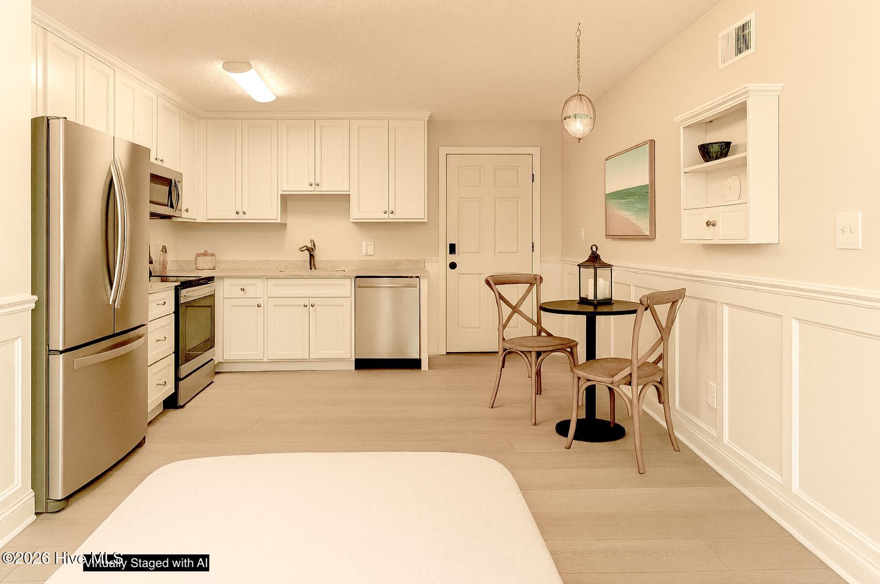 100551313 | Photo 11