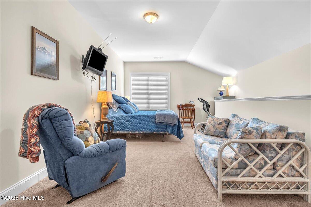 100549972 | Photo 44