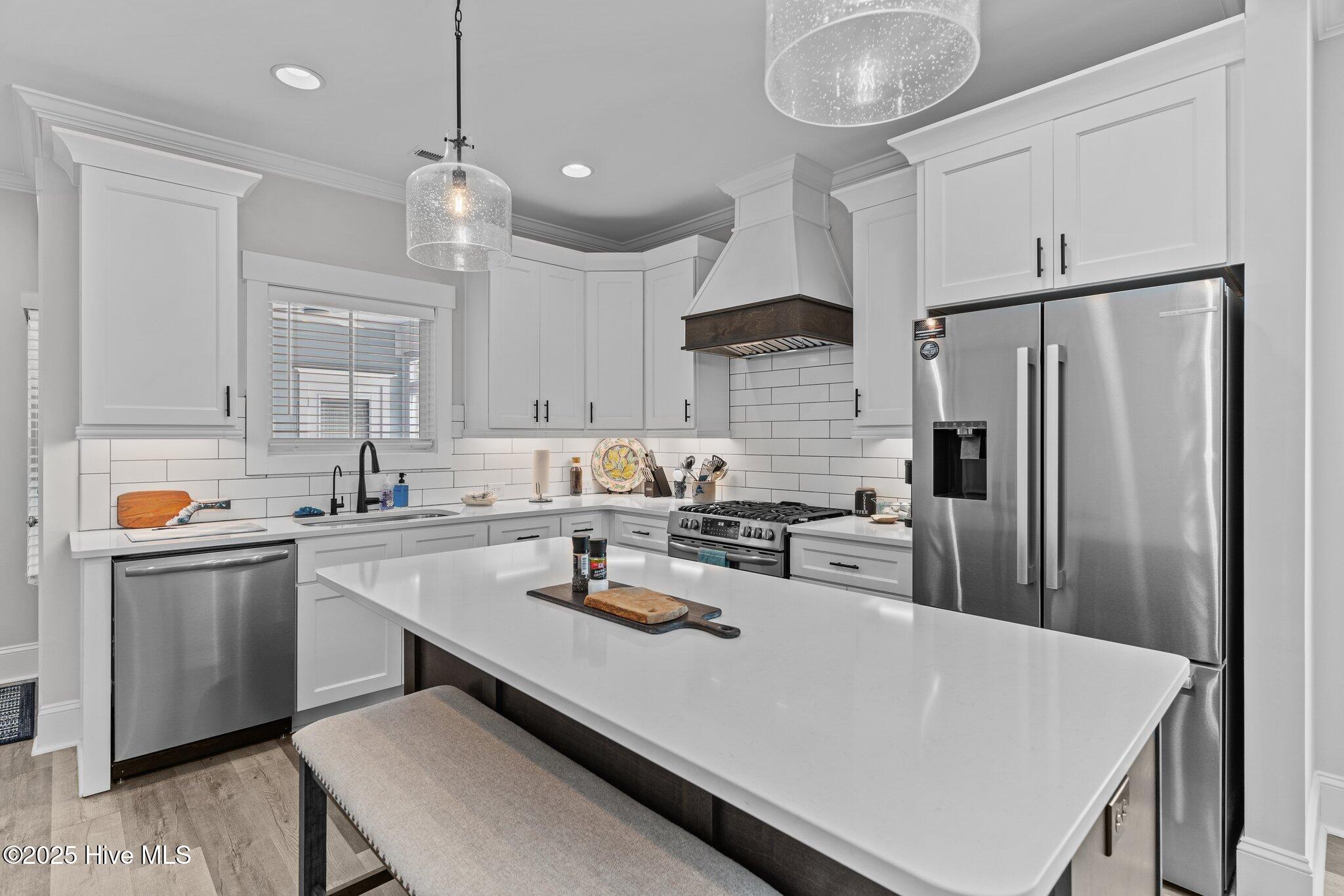 100517876 | Photo 25