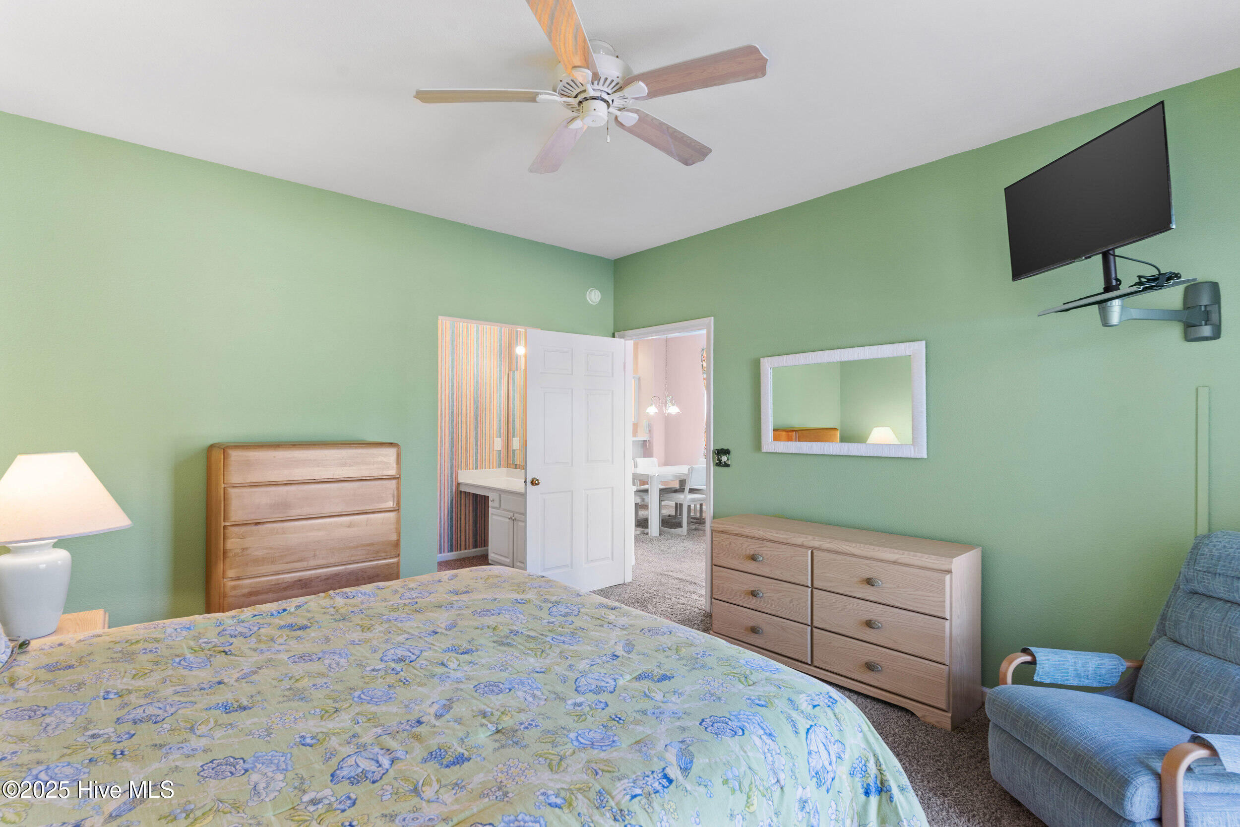 100482568 | Photo 21