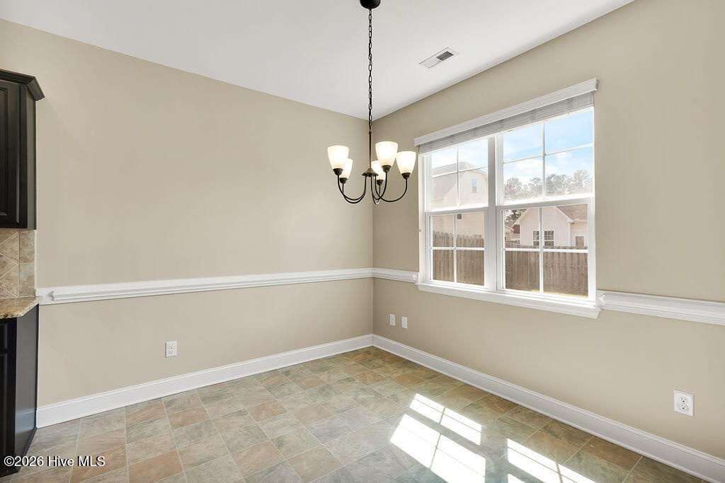 100564928 | Photo 19