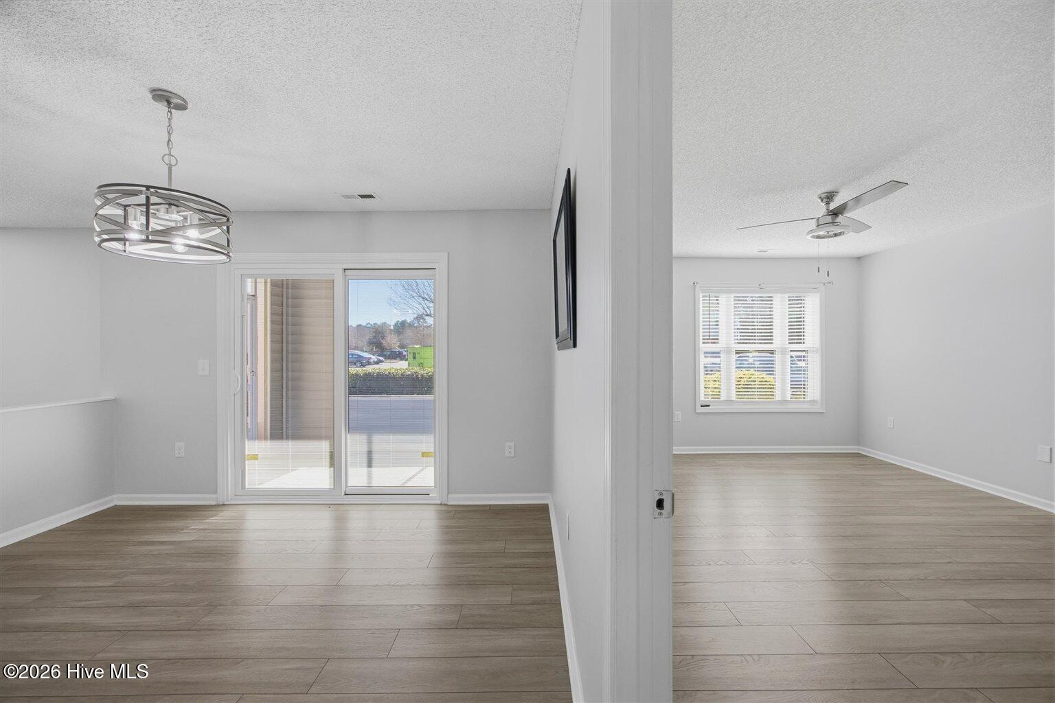 100554604 | Photo 22