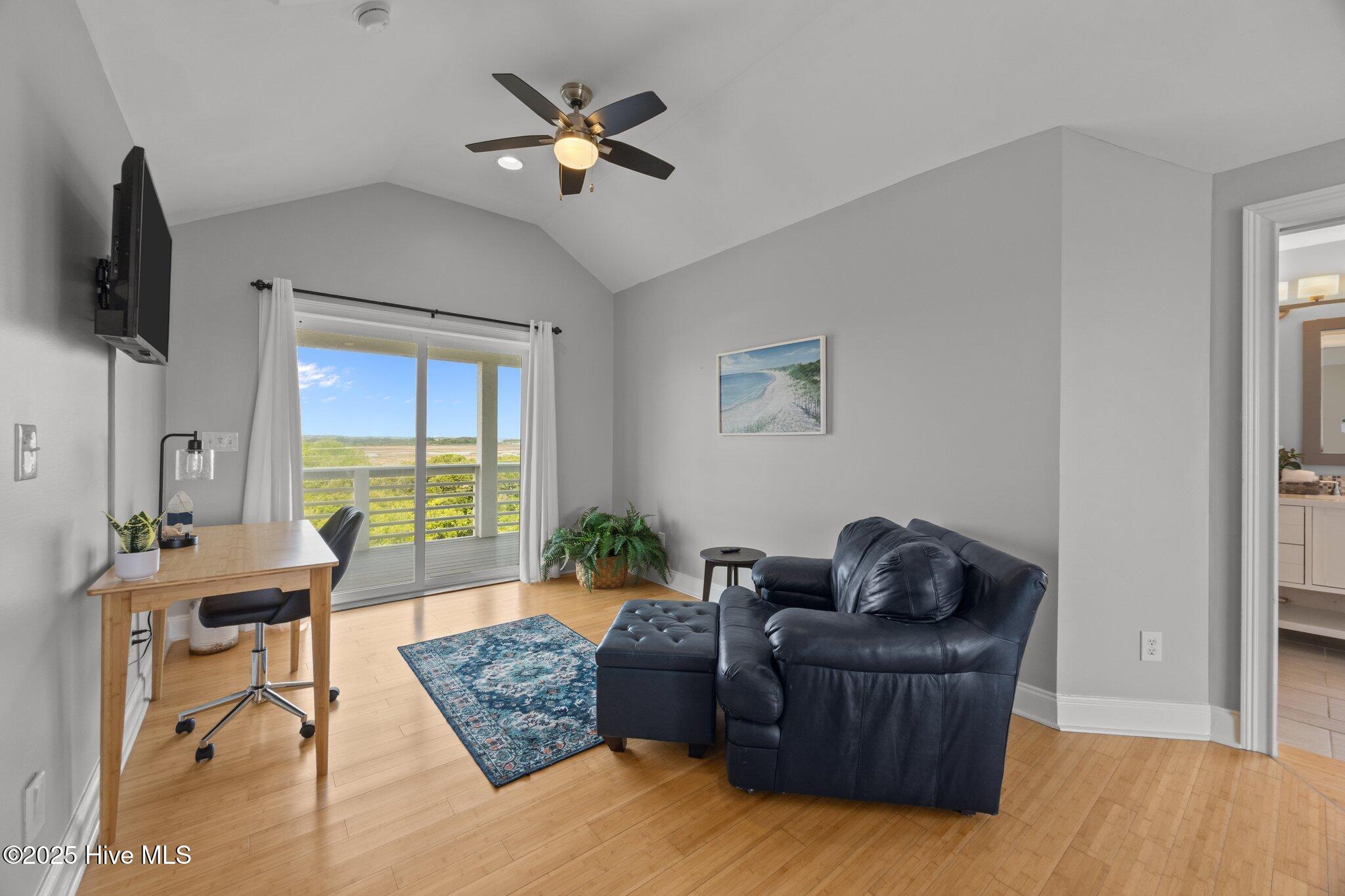 100506414 | Photo 33