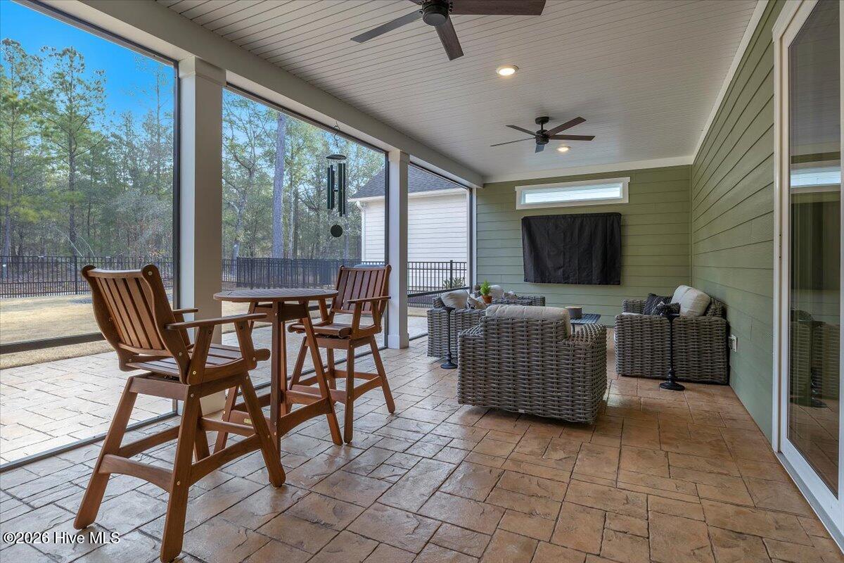 100552703 | Photo 41