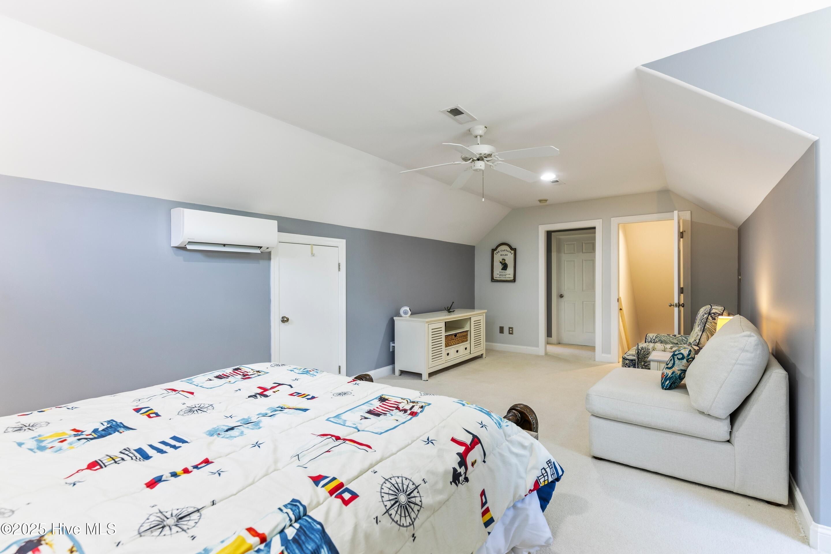 100536475 | Photo 46