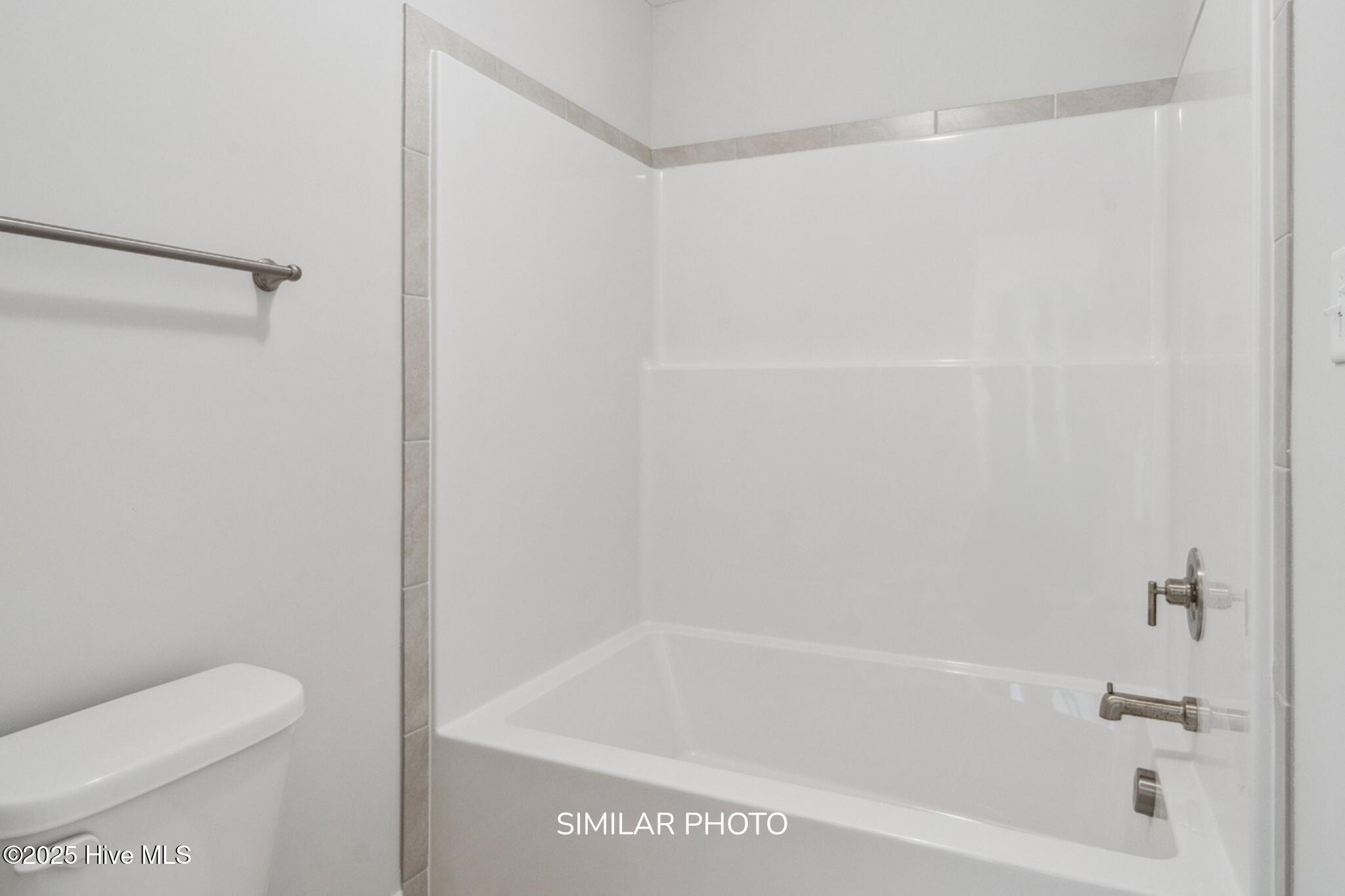 100543824 | Photo 33