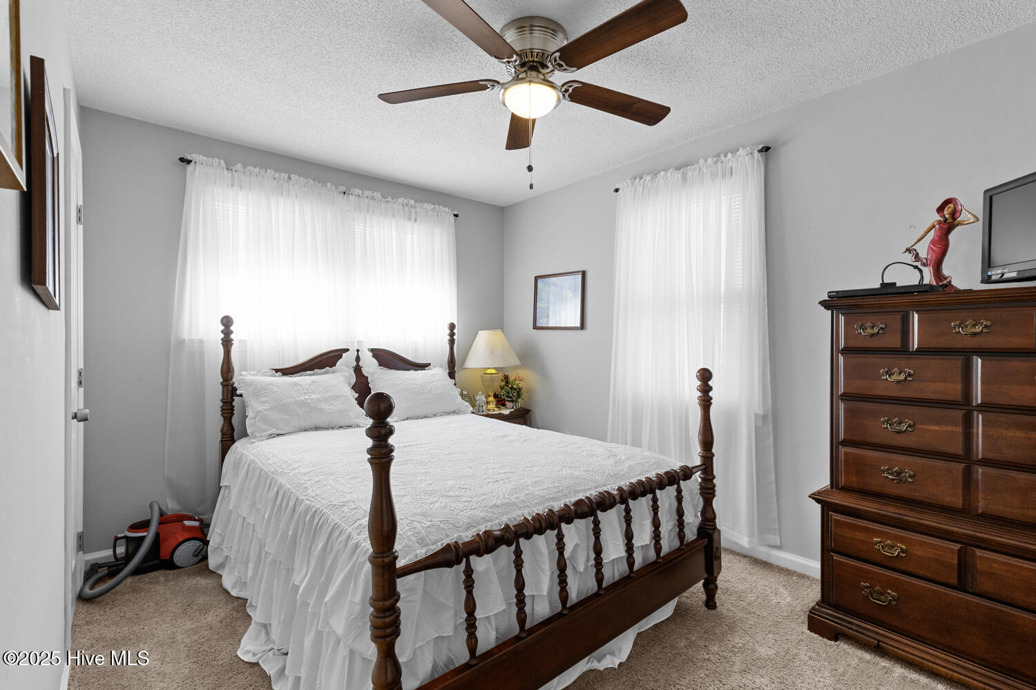 100545994 | Photo 25