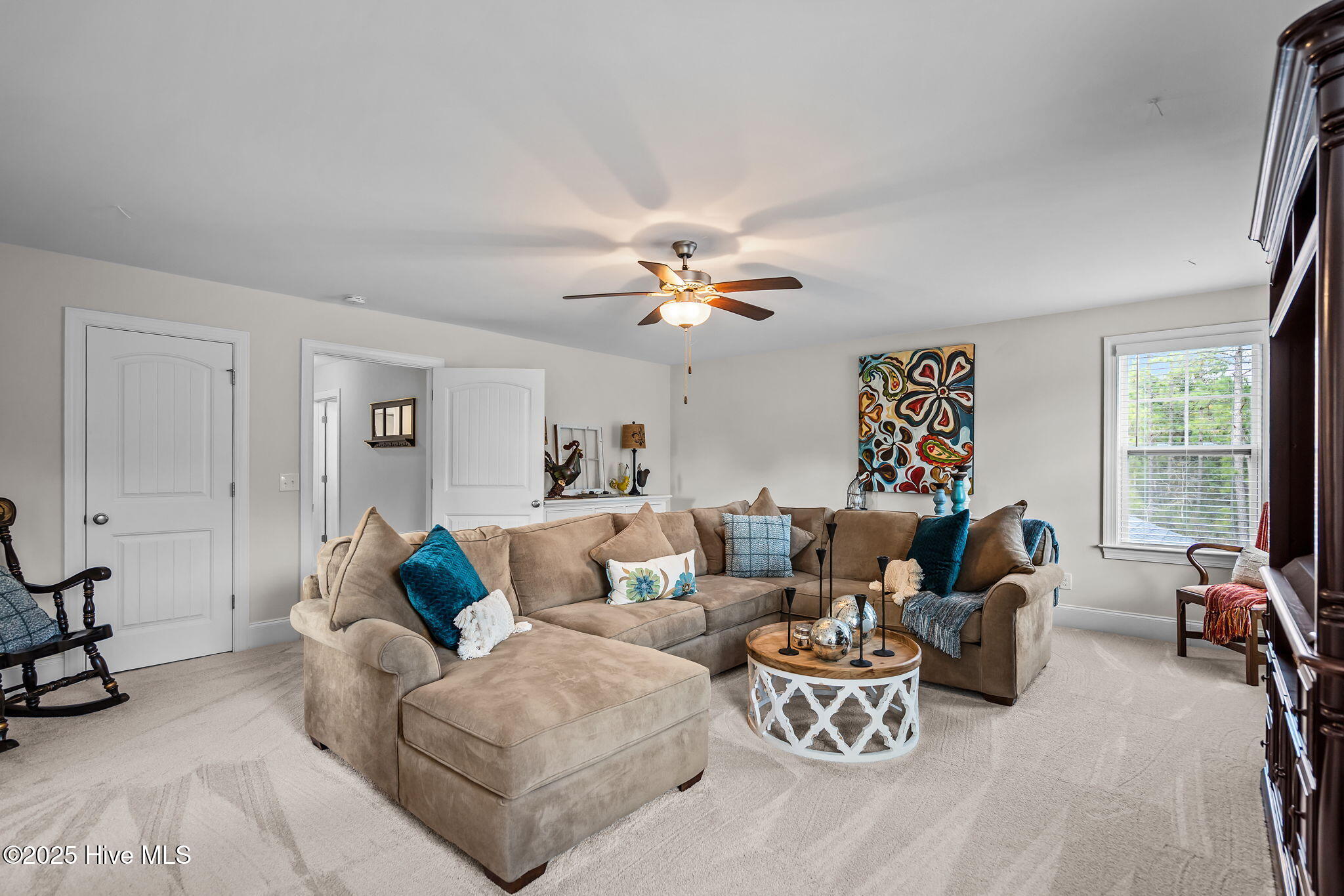 100543629 | Photo 43