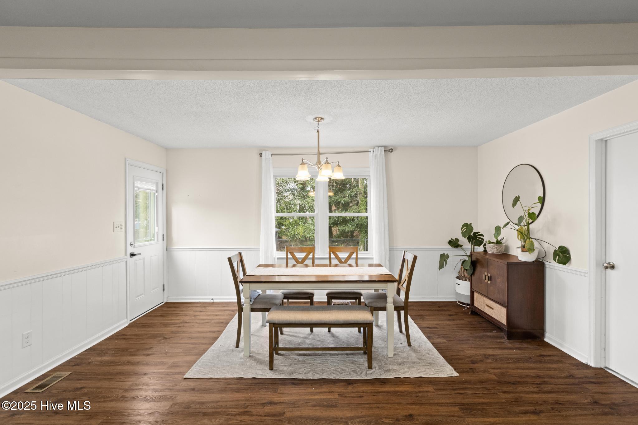 100546254 | Photo 12