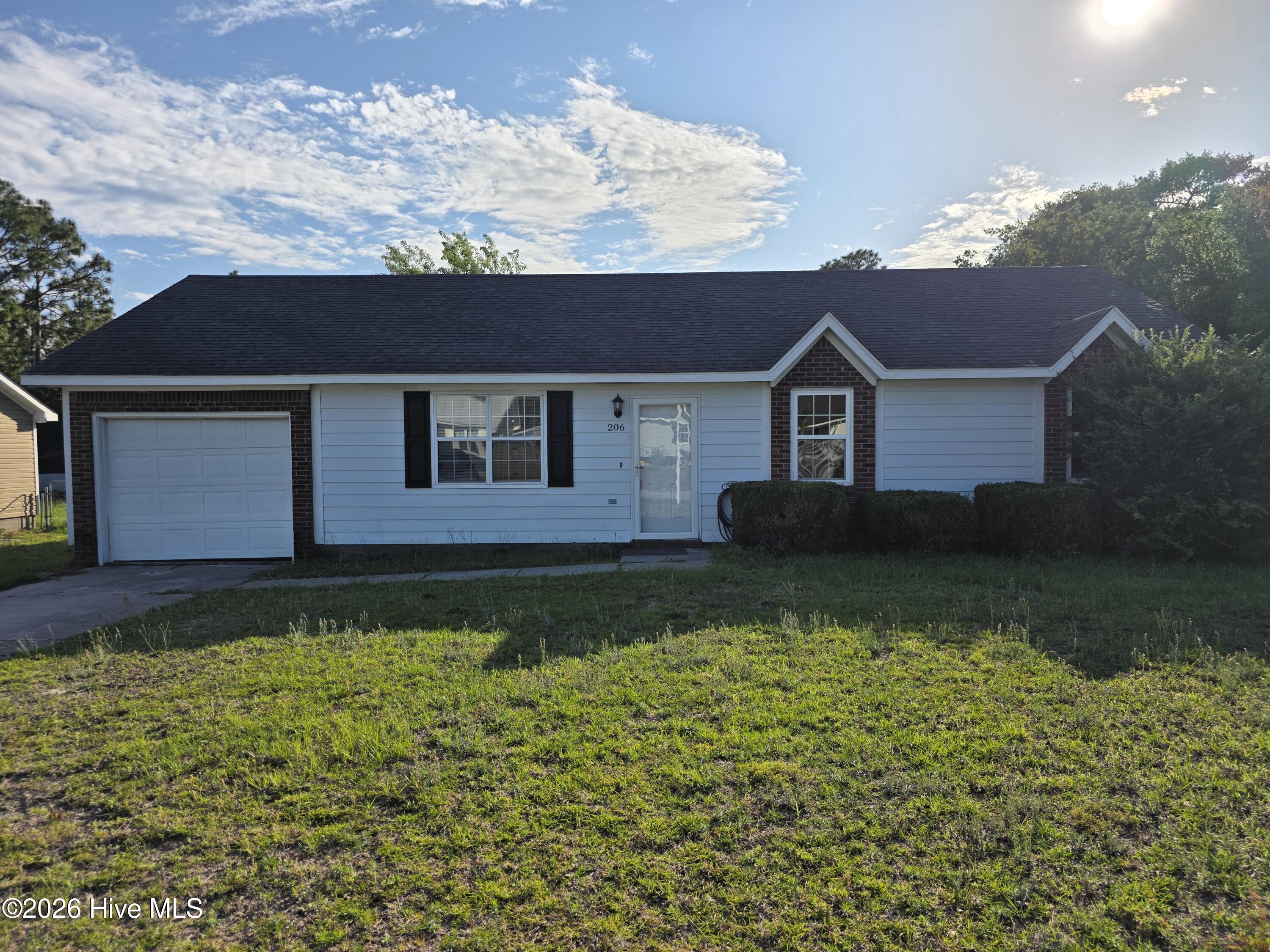 206 S Ginger Drive,Hubert