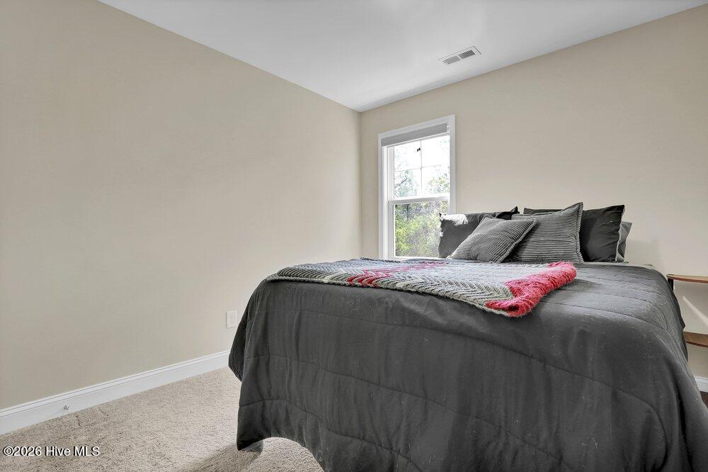 100568323 | Photo 24