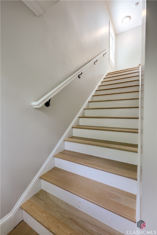 155 Hunters Pointe Drive