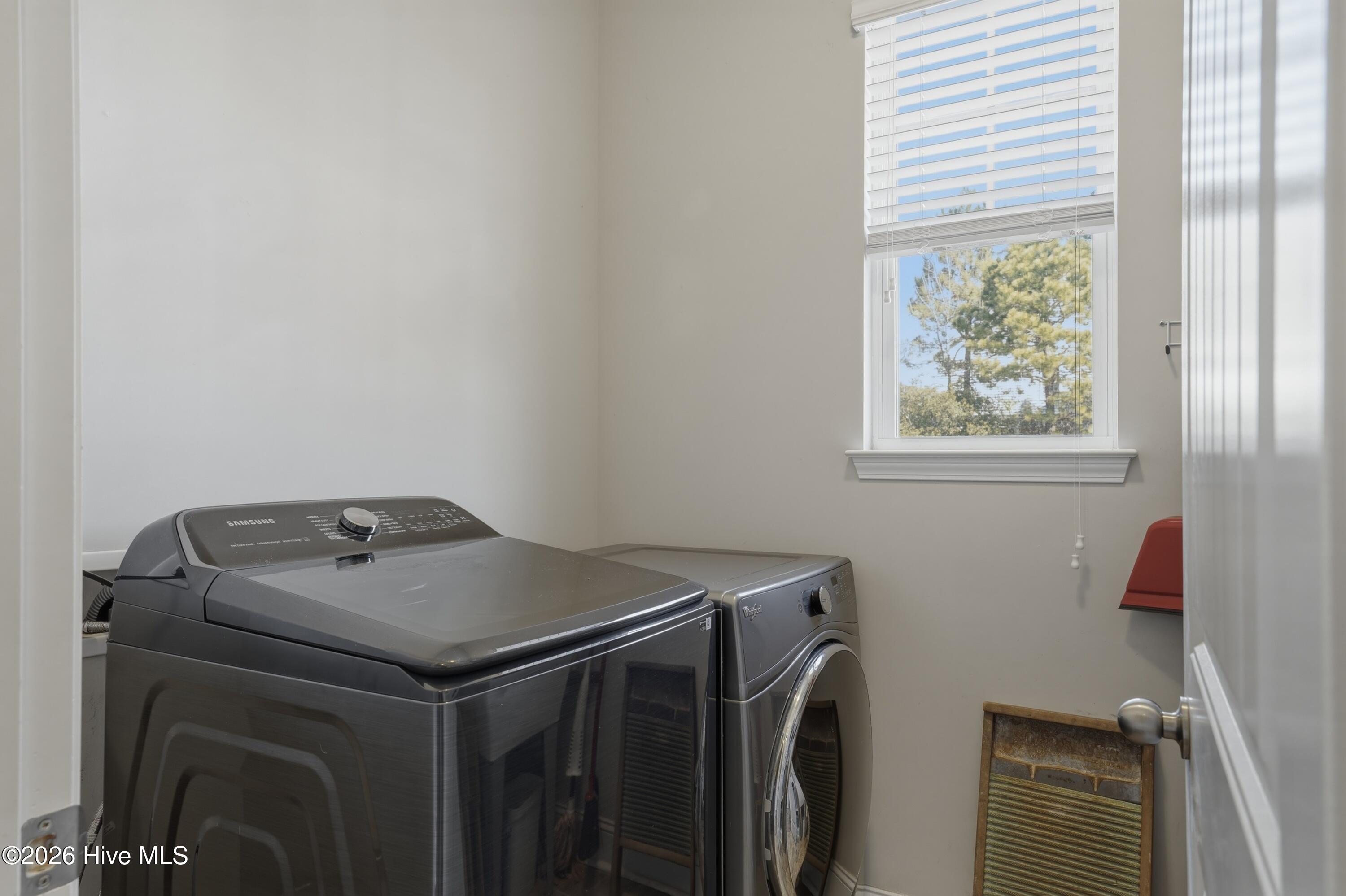 100557354 | Photo 23