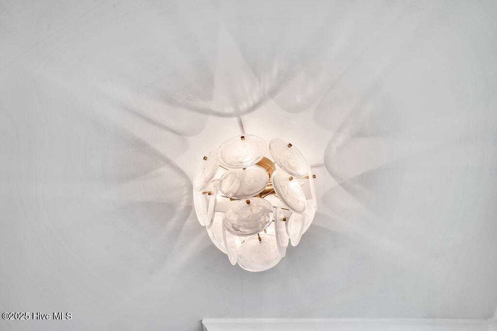 100539026 | Photo 22