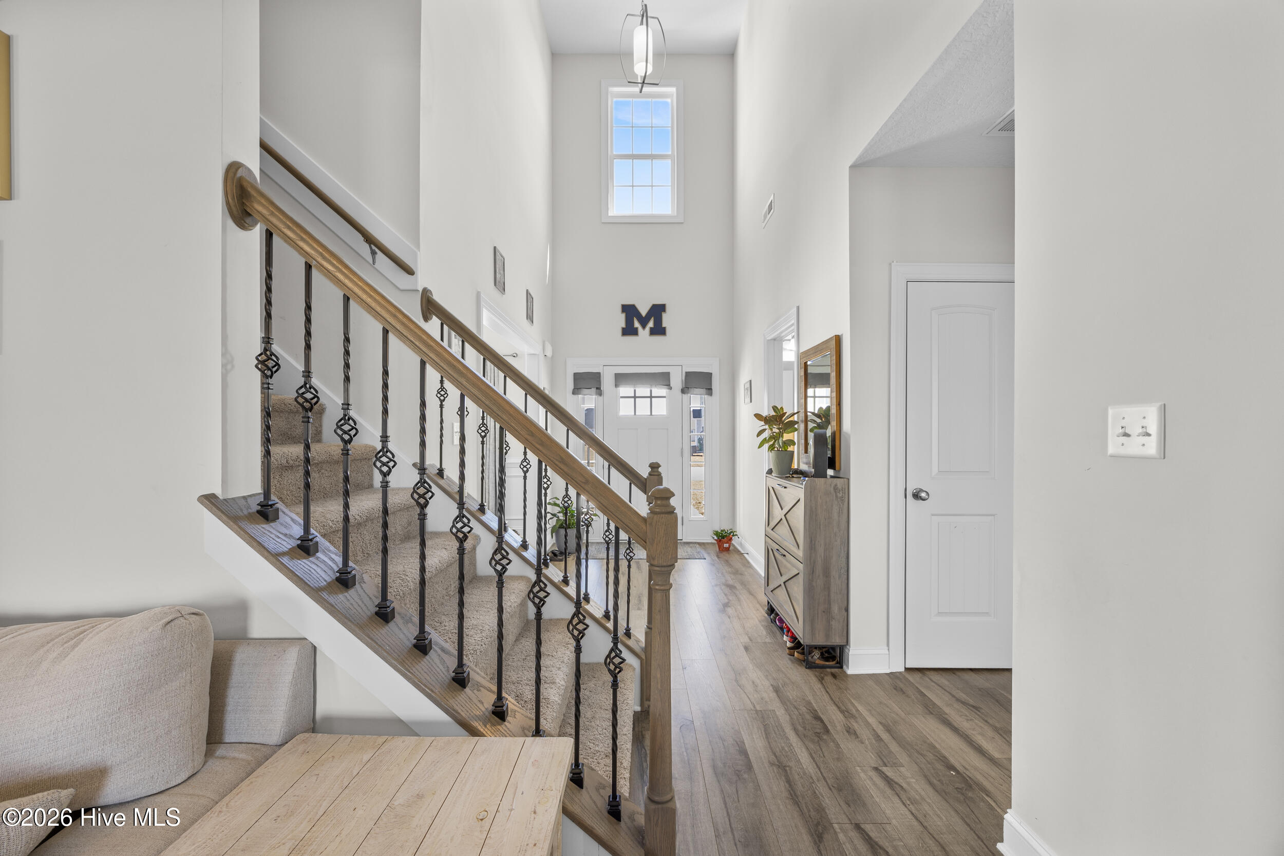 100555729 | Photo 22