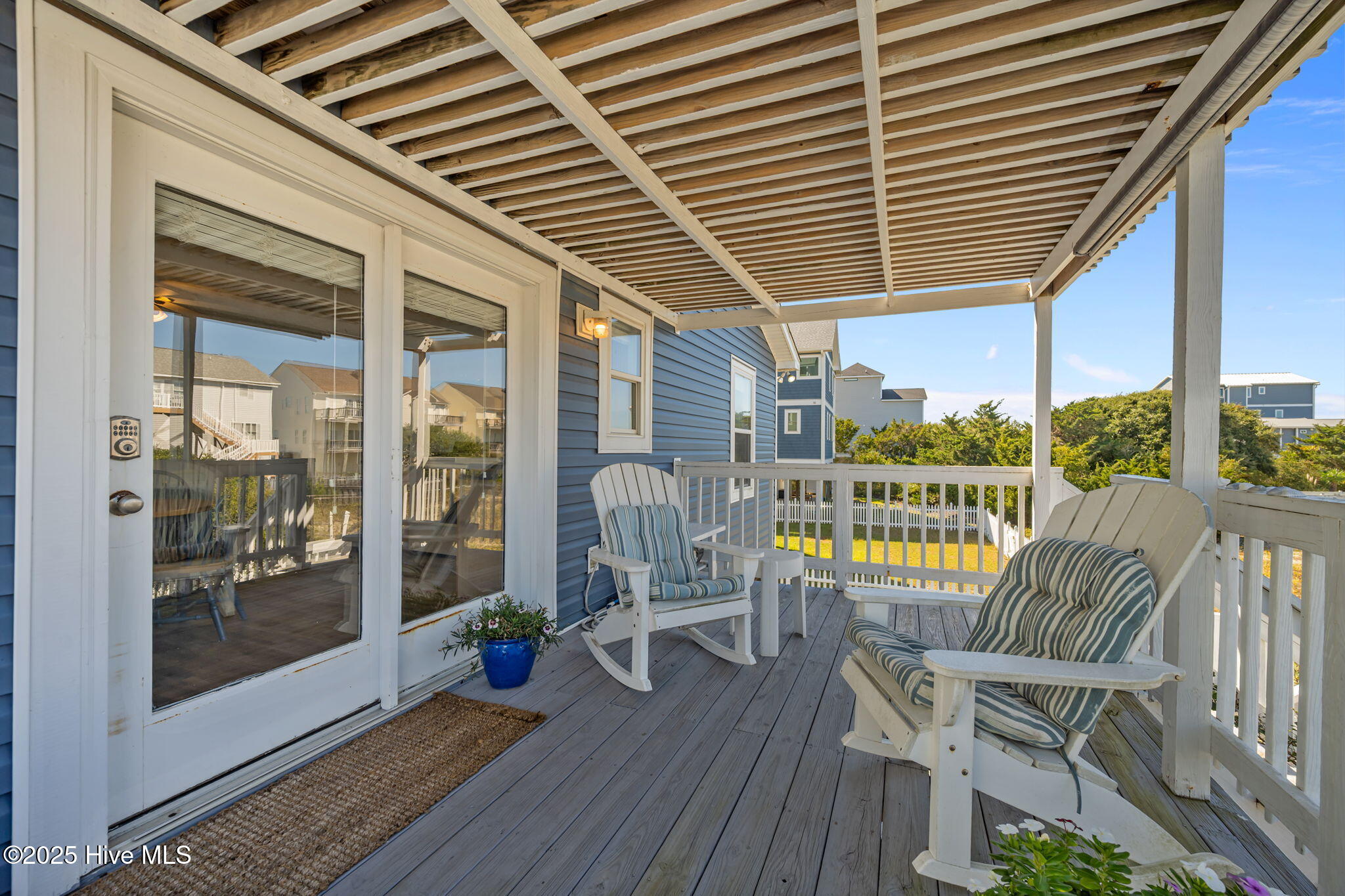 100538704 | Photo 15