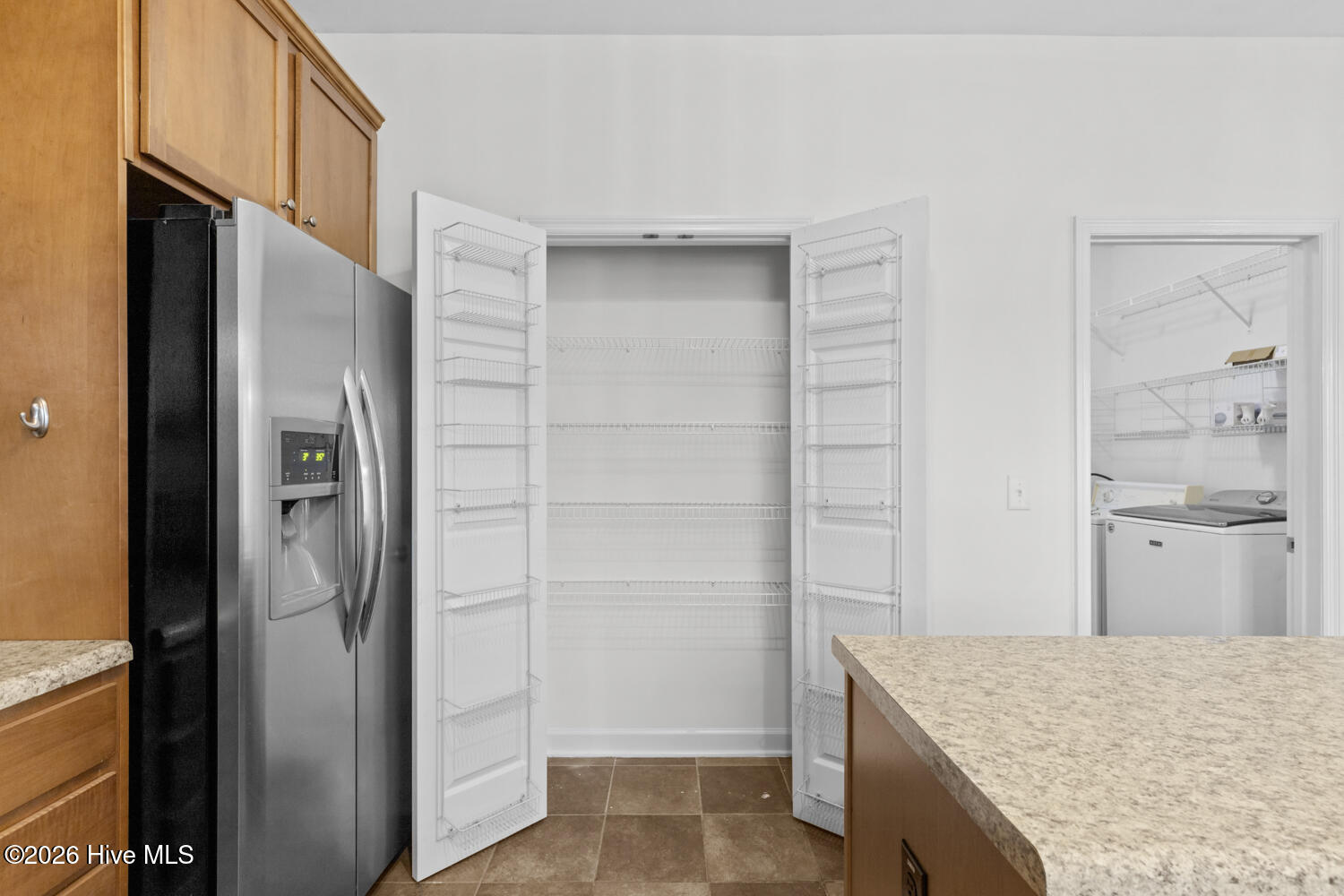 100553312 | Photo 18