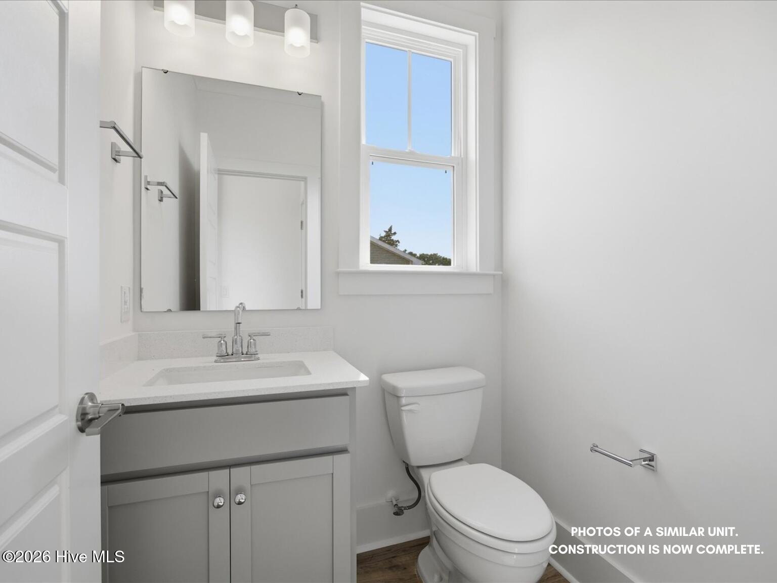 100544429 | Photo 16