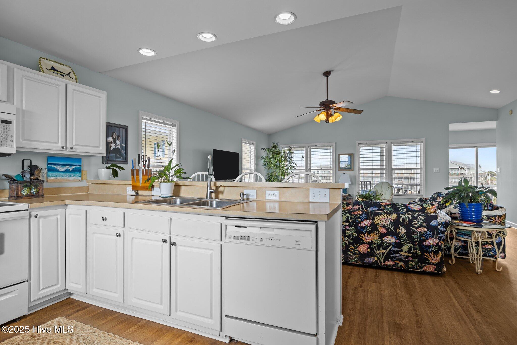 108 N Kinston Avenue,Atlantic Beach