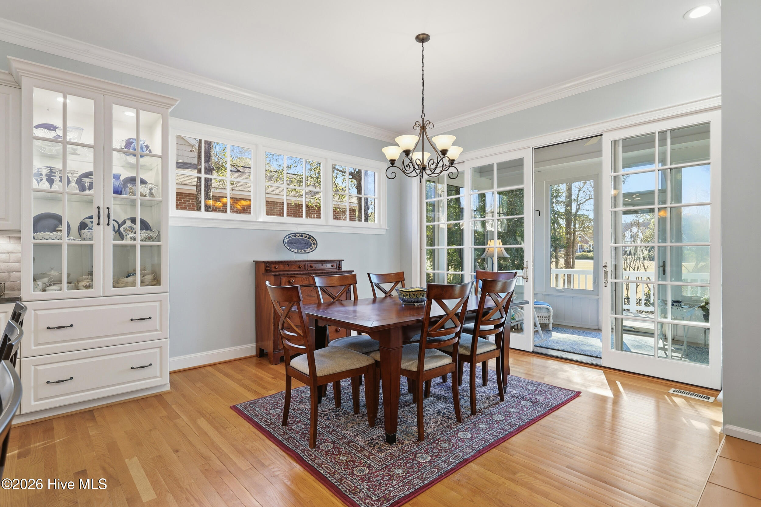 100554606 | Photo 11