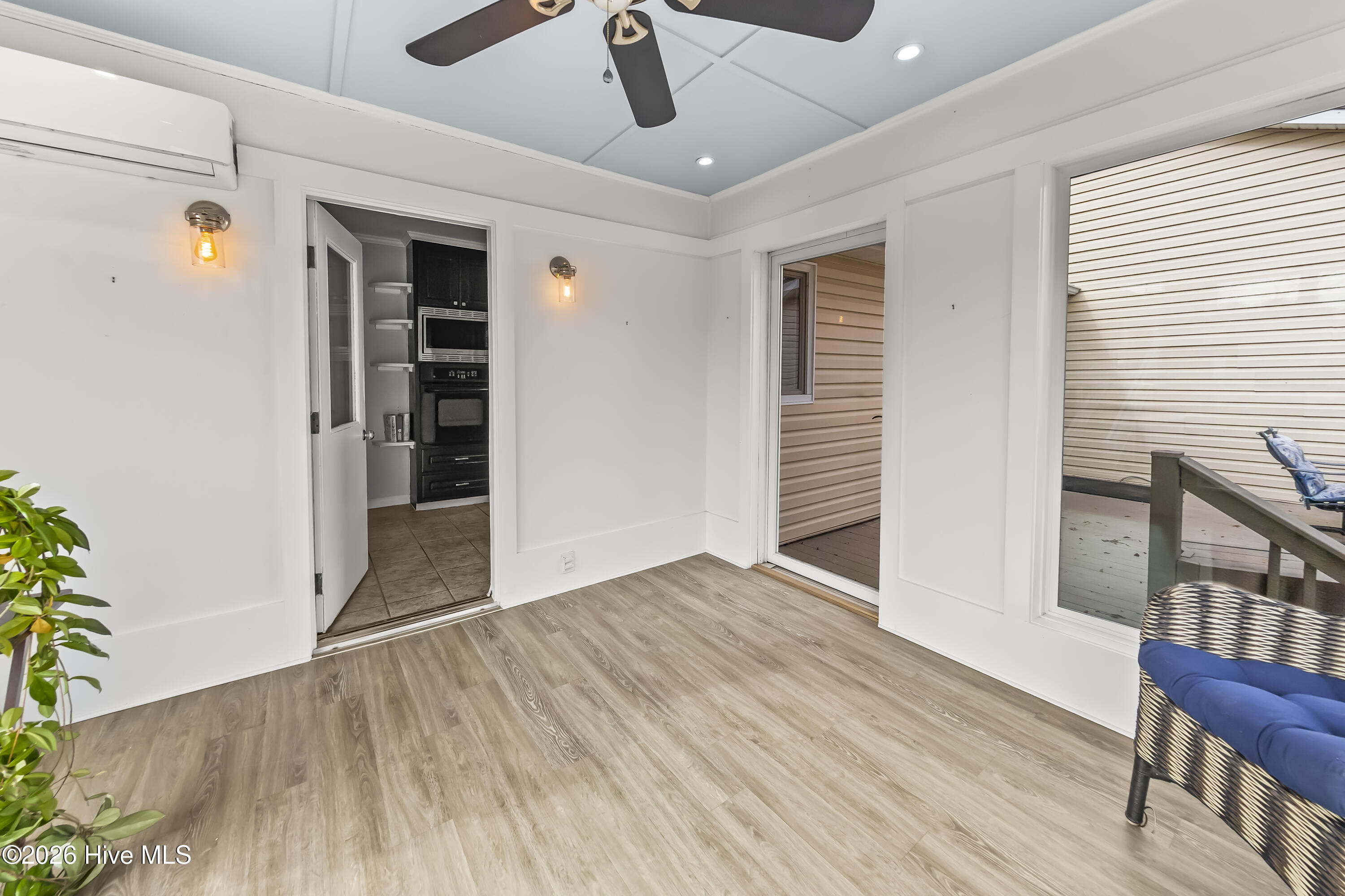 9209 Hornigold Avenue,Oriental