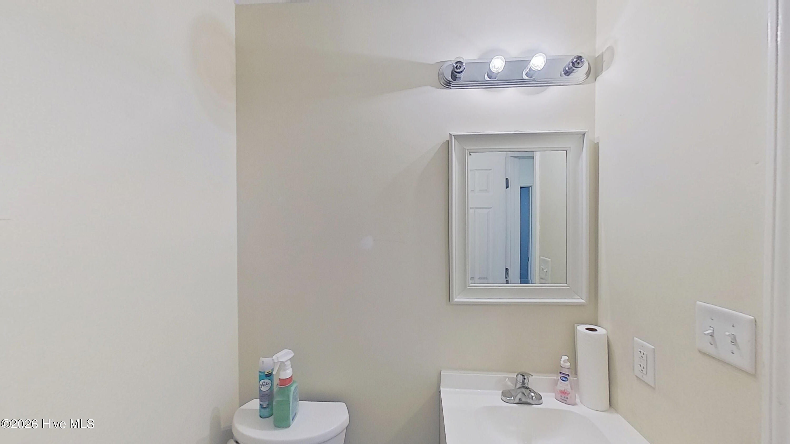 100558513 | Photo 11