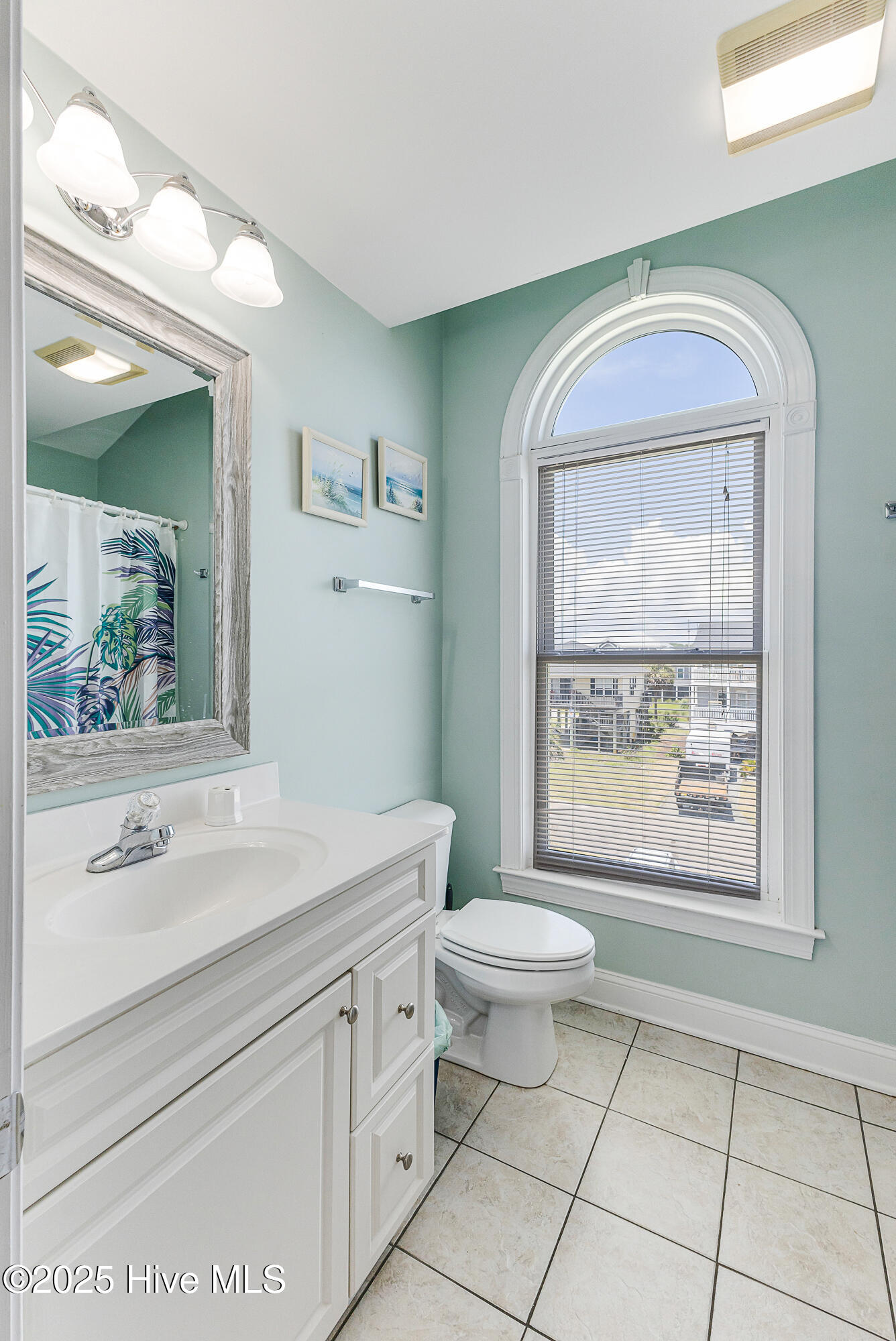 100515525 | Photo 24