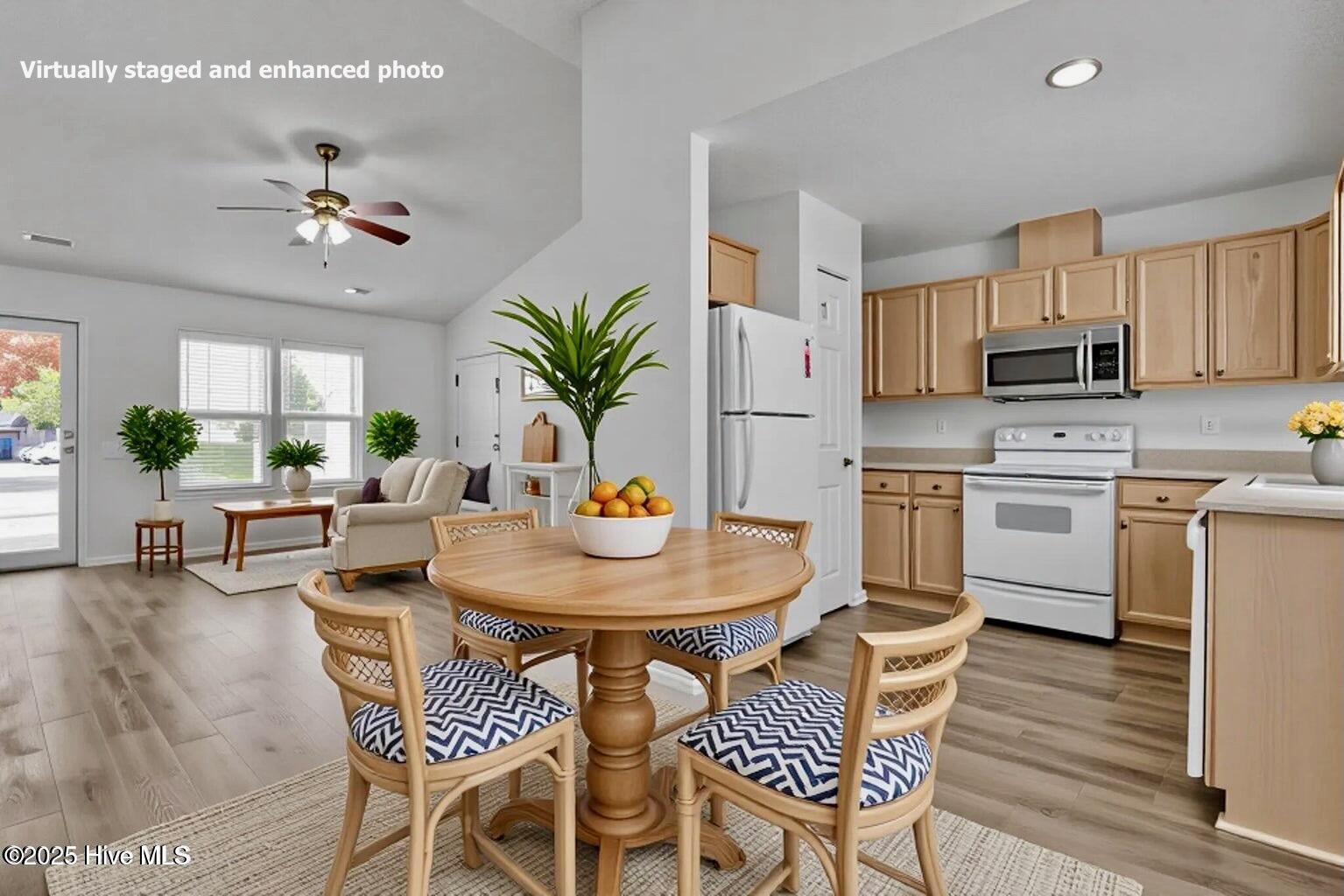 100540717 | Photo 10