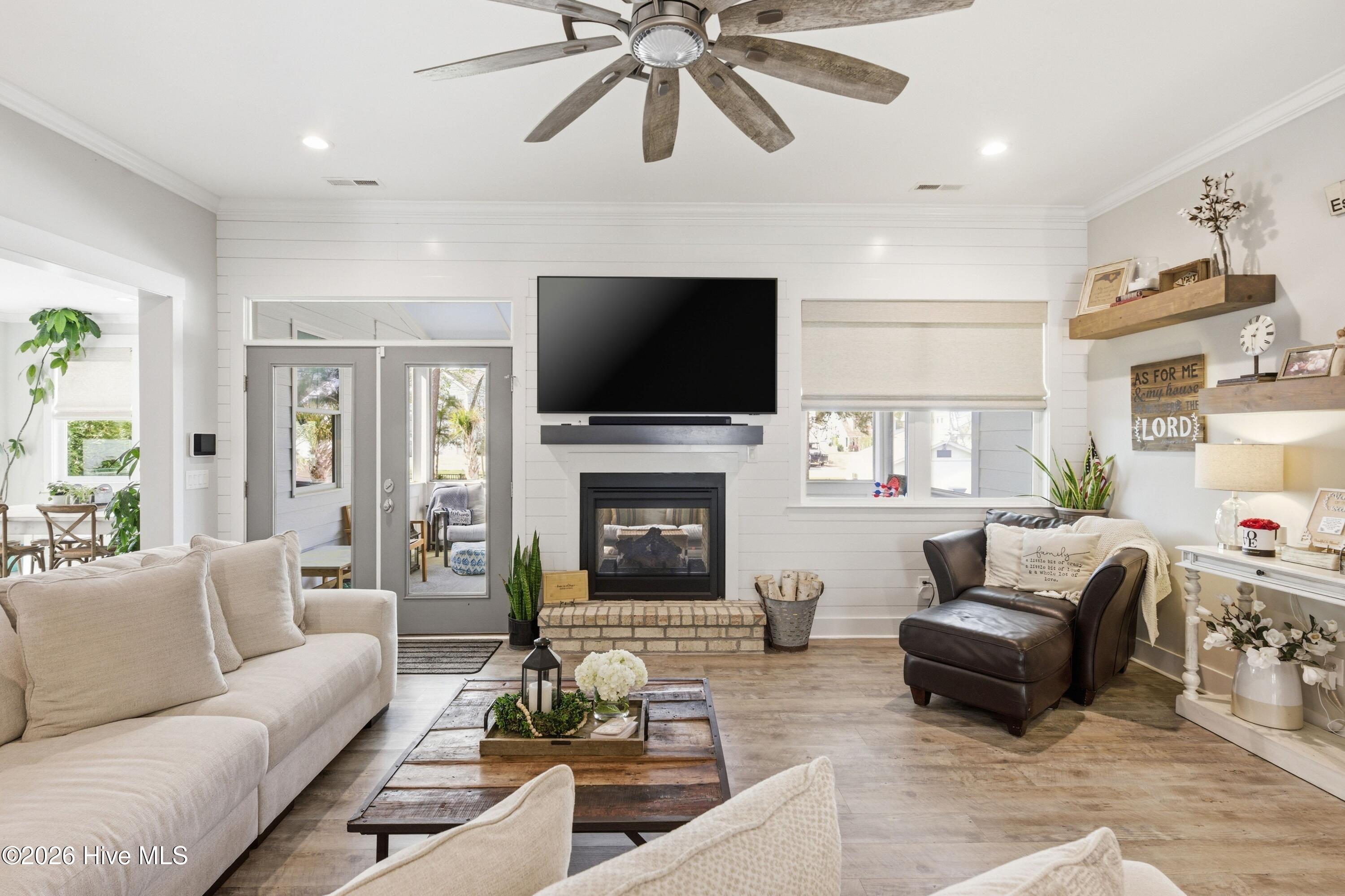 100564448 | Photo 17