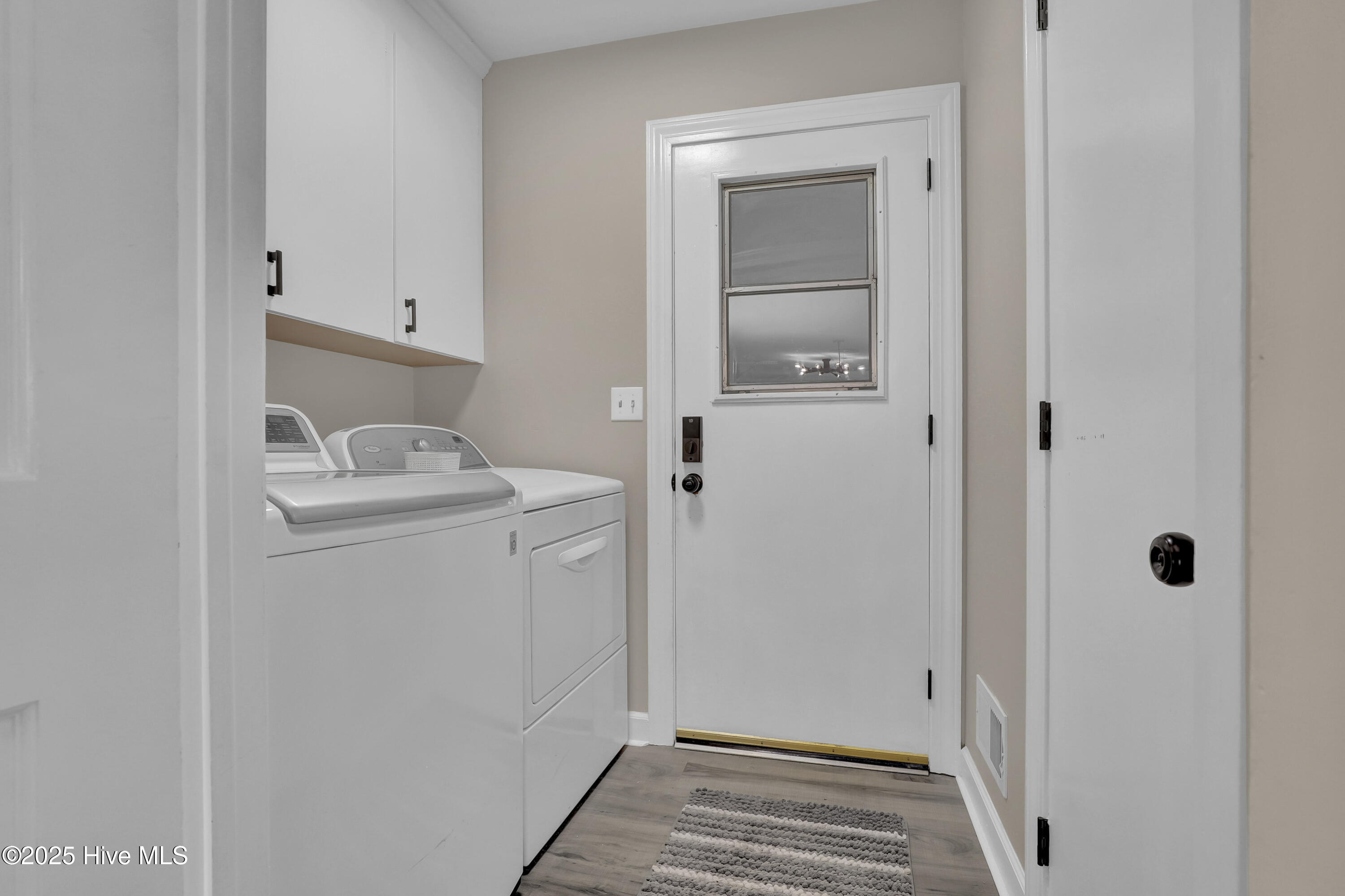 100566321 | Photo 12