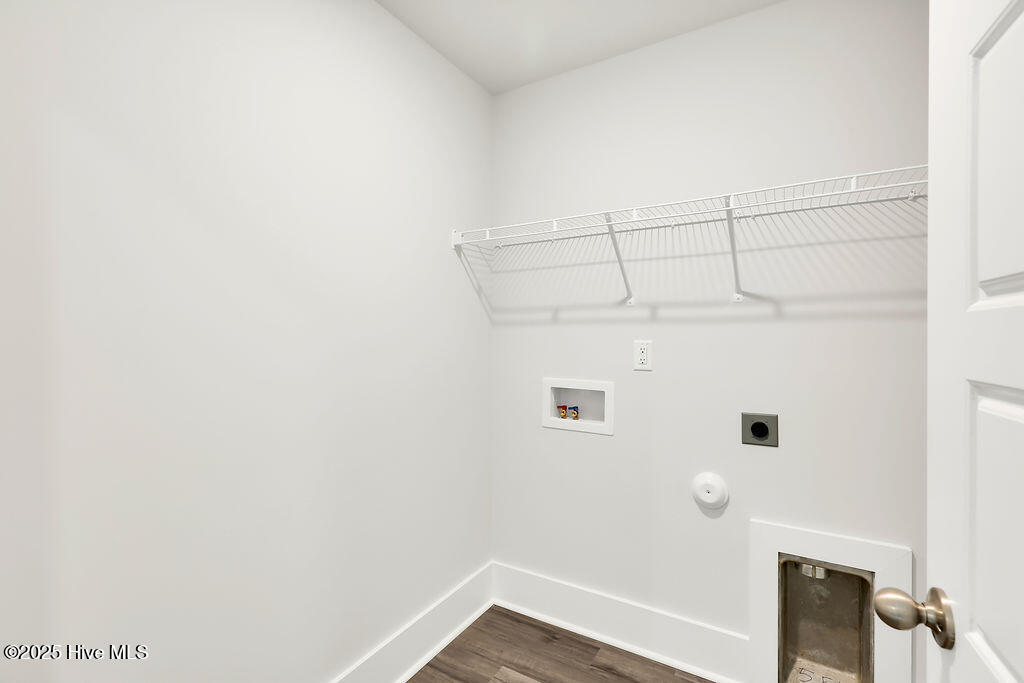 100545160 | Photo 26