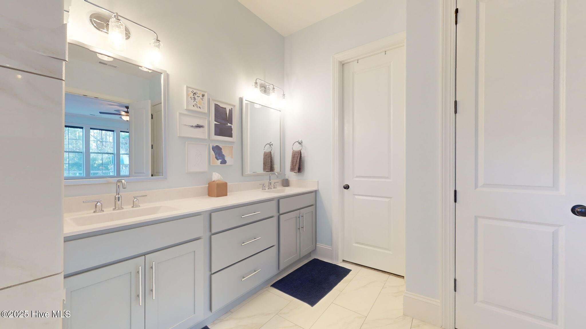 100518593 | Photo 32