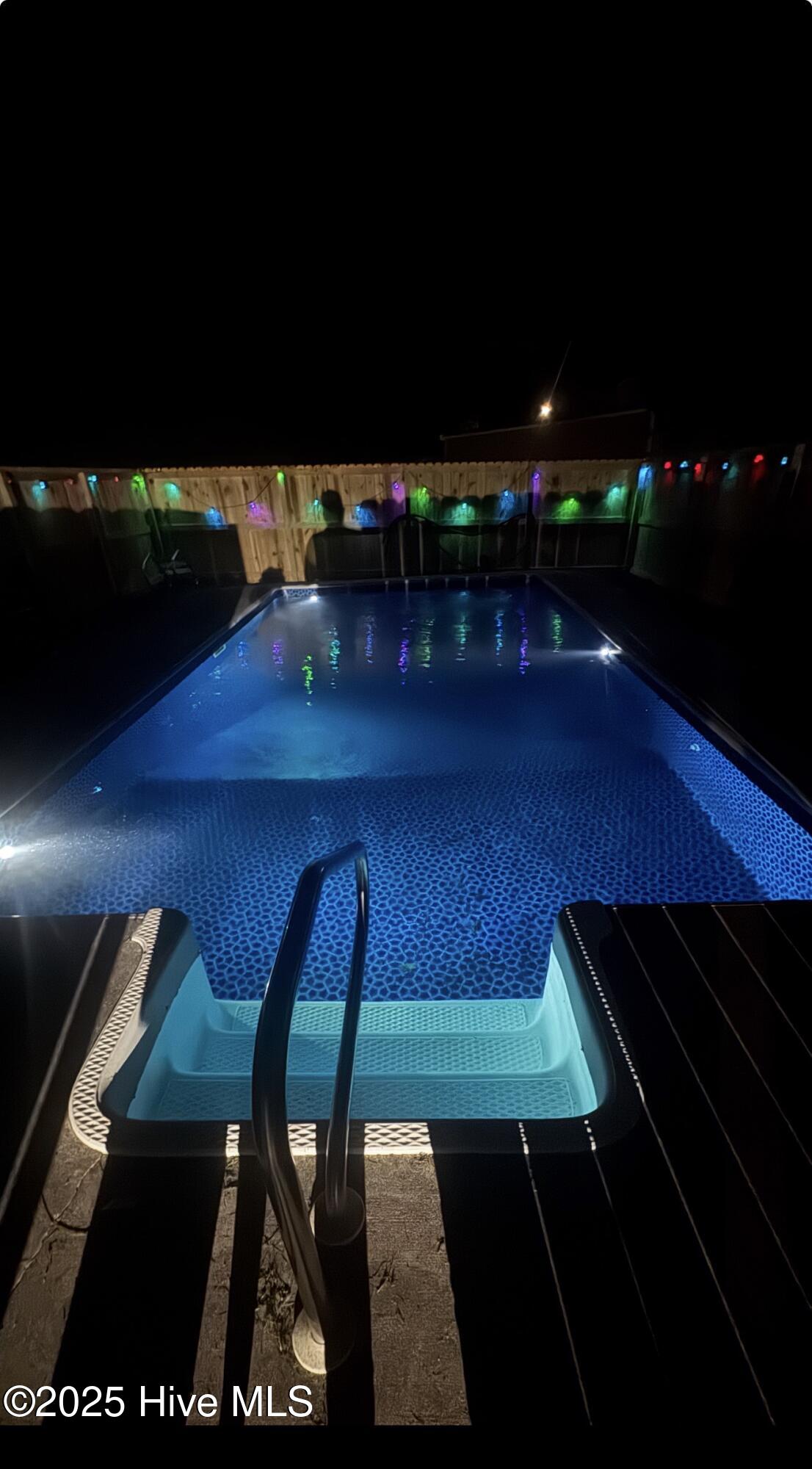 100545401 | Photo 31