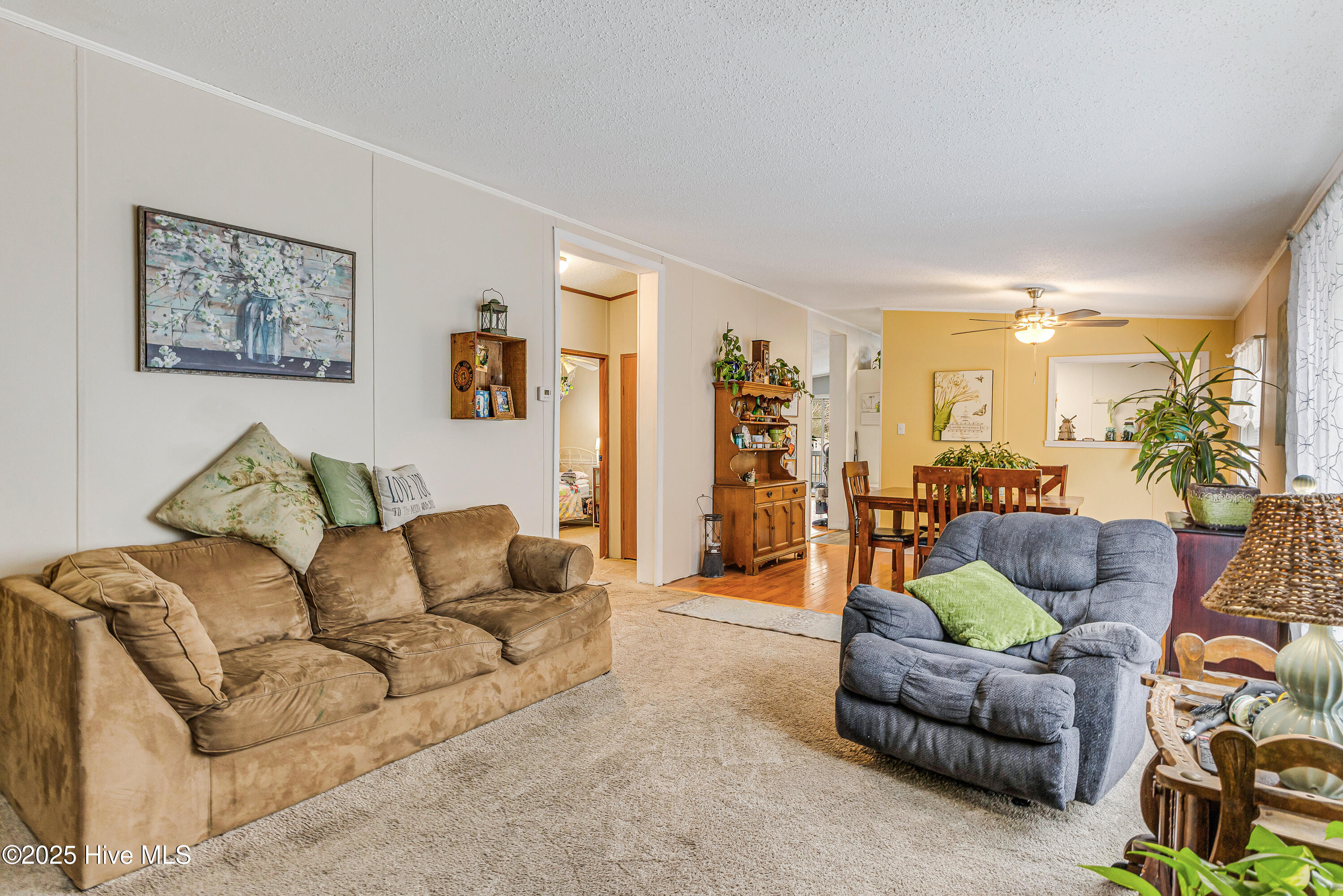 100543830 | Photo 15