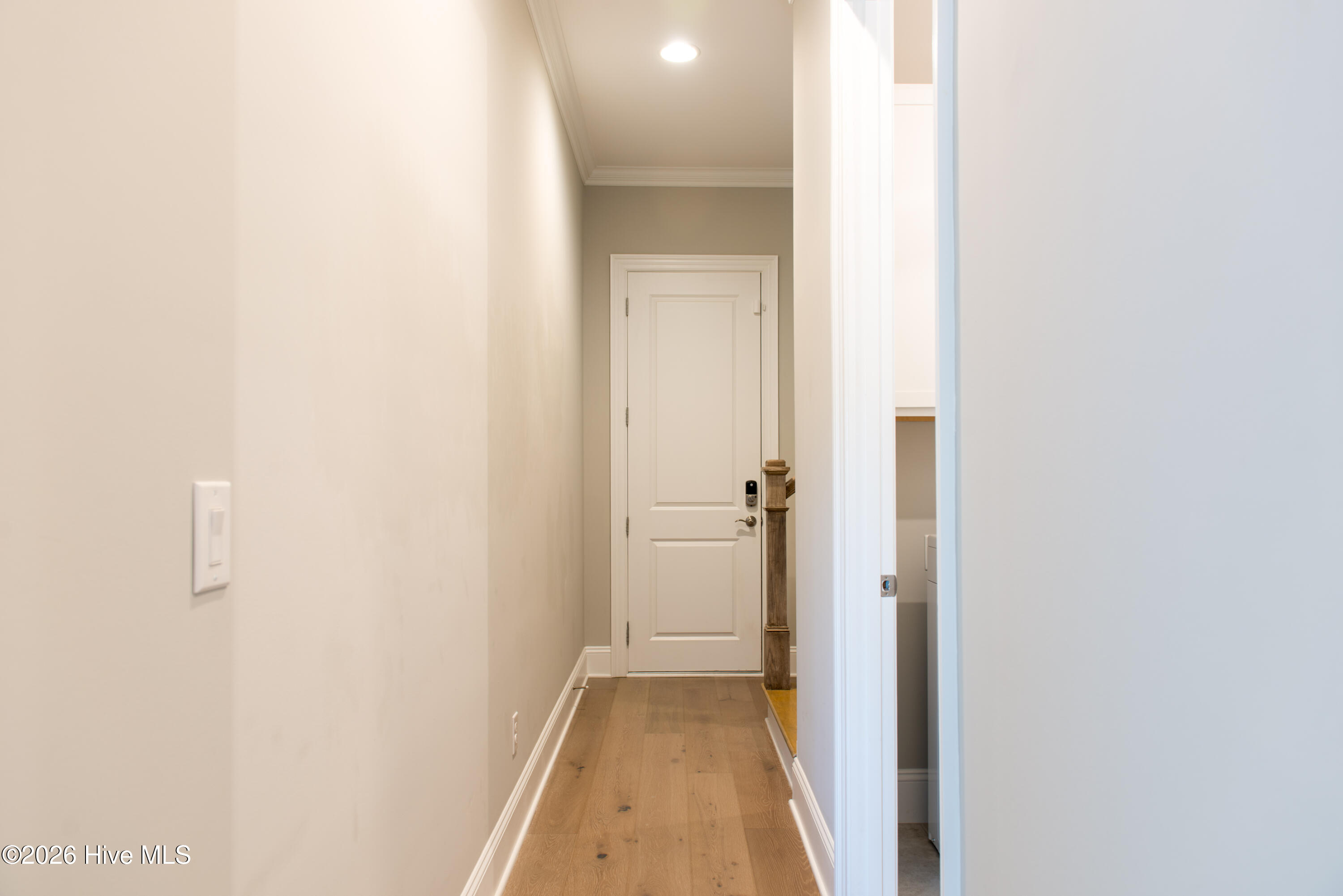 100560299 | Photo 64