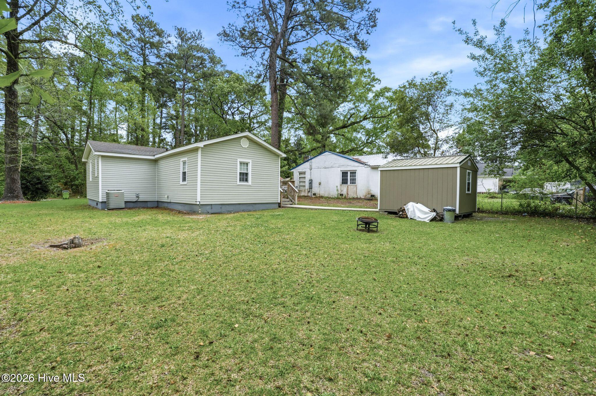 100565882 | Photo 44