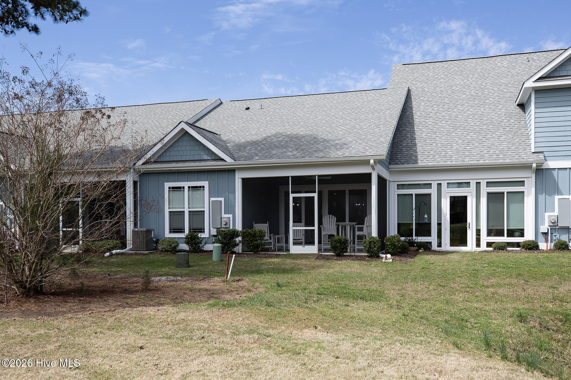 100561954 | Photo 25