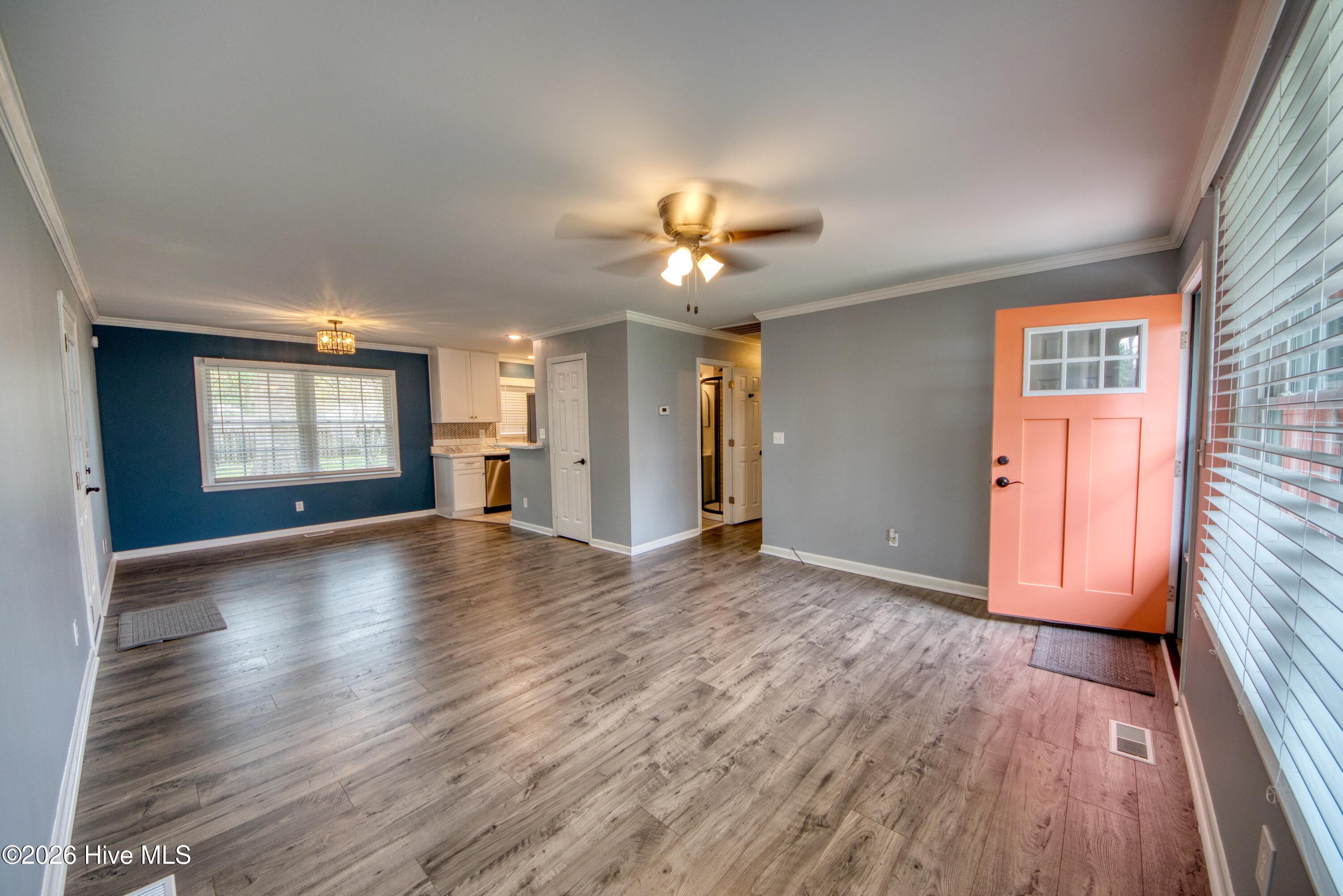 213 N Mcrae Street, Burgaw, NC 28425 – photo 5: LR a