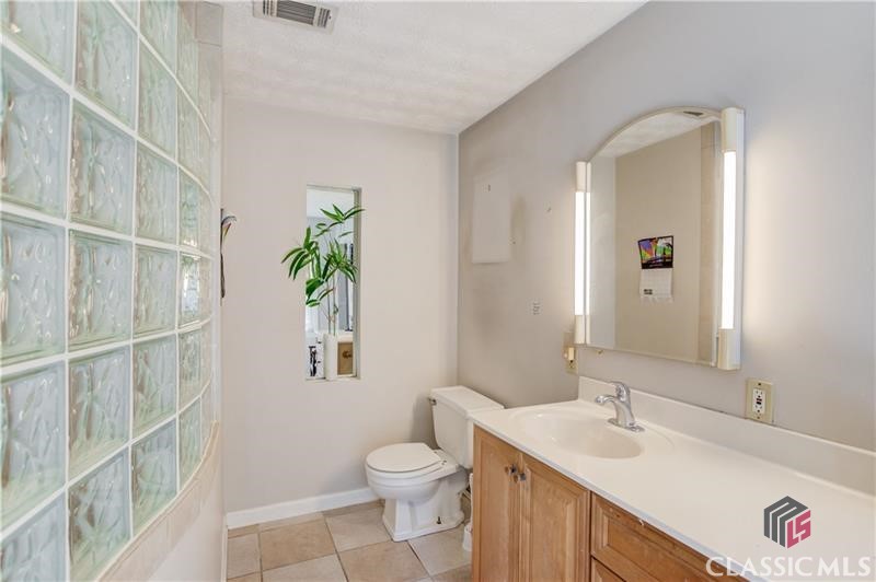 692 W Union Grove Circle, Auburn, GA, 30011