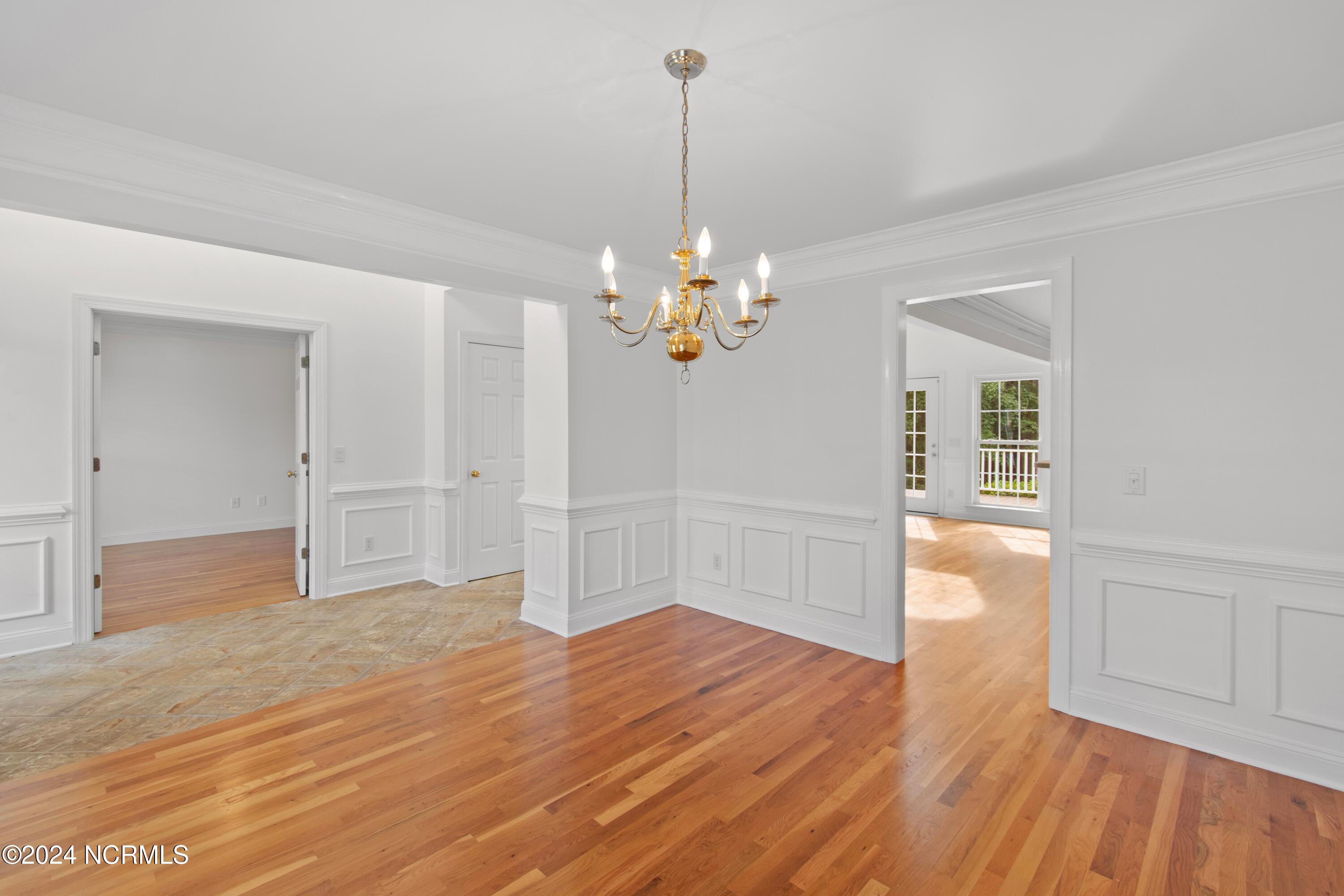 100553492 | Photo 16