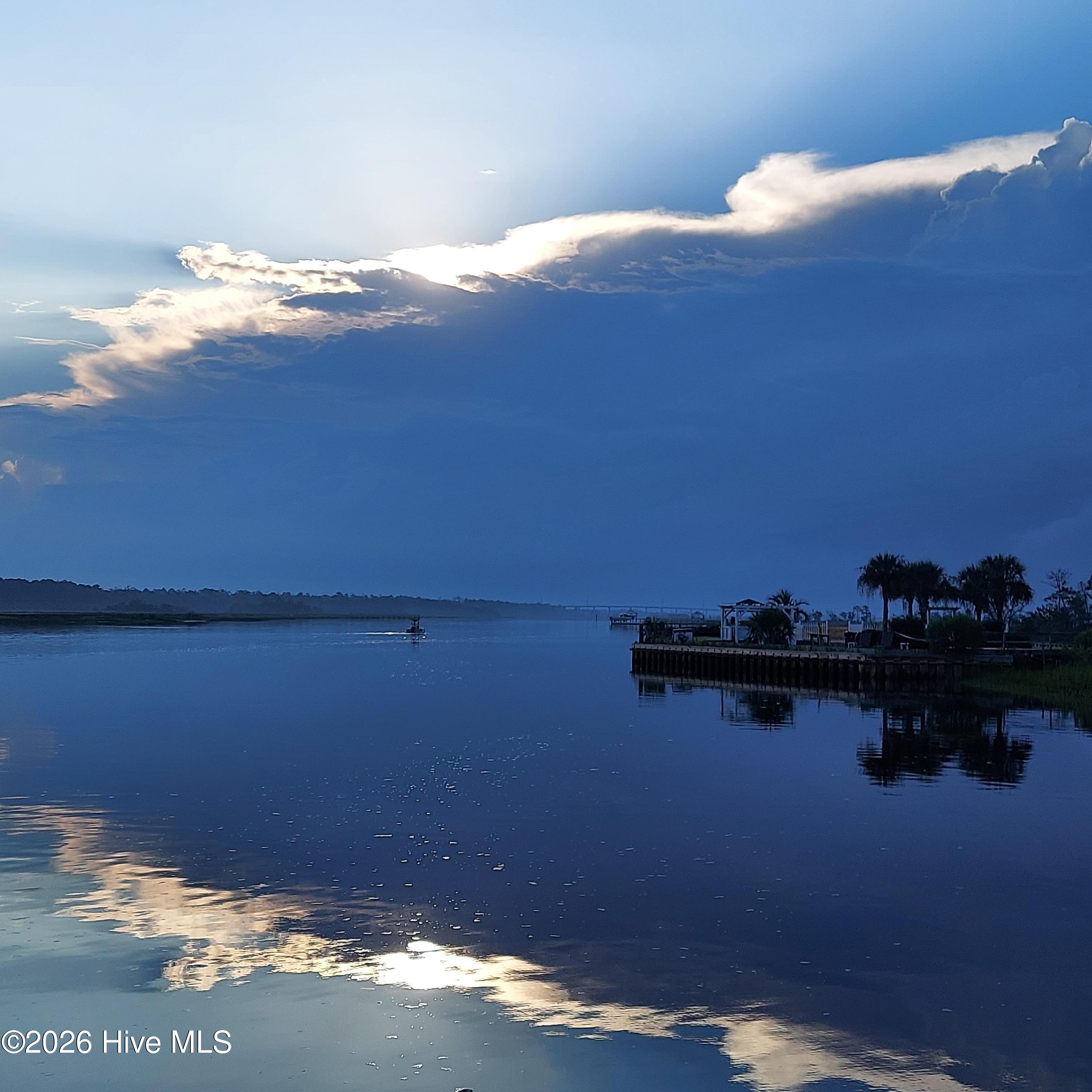 100569220 | Photo 61